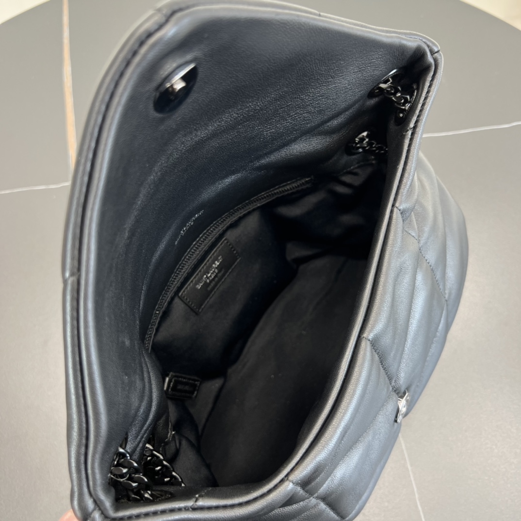 Bagsaaa Y51 Puffer Small in Nappa leather 577476 black - 29cm