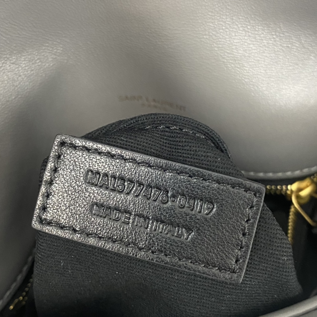 Bagsaaa Y51 Puffer Small in Nappa leather 577476 gray - 29cm