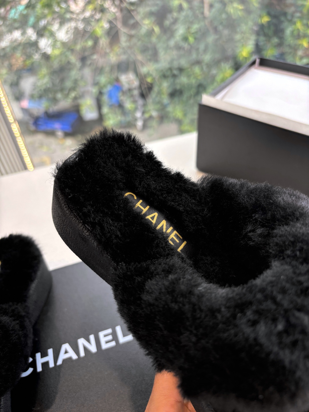 Bagsaaa Ch**el Shearling Mules black