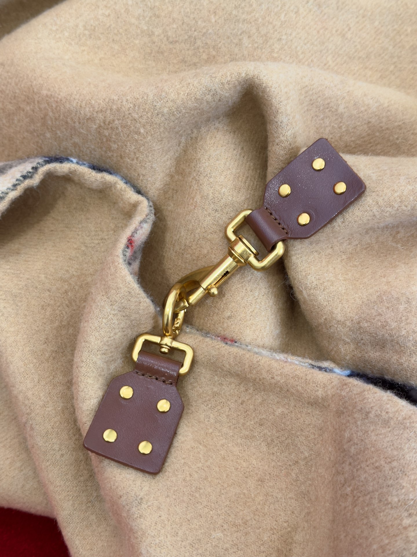 Bagsaaa Bv*b*rry Check Wool Cape Beige - 140*140cm