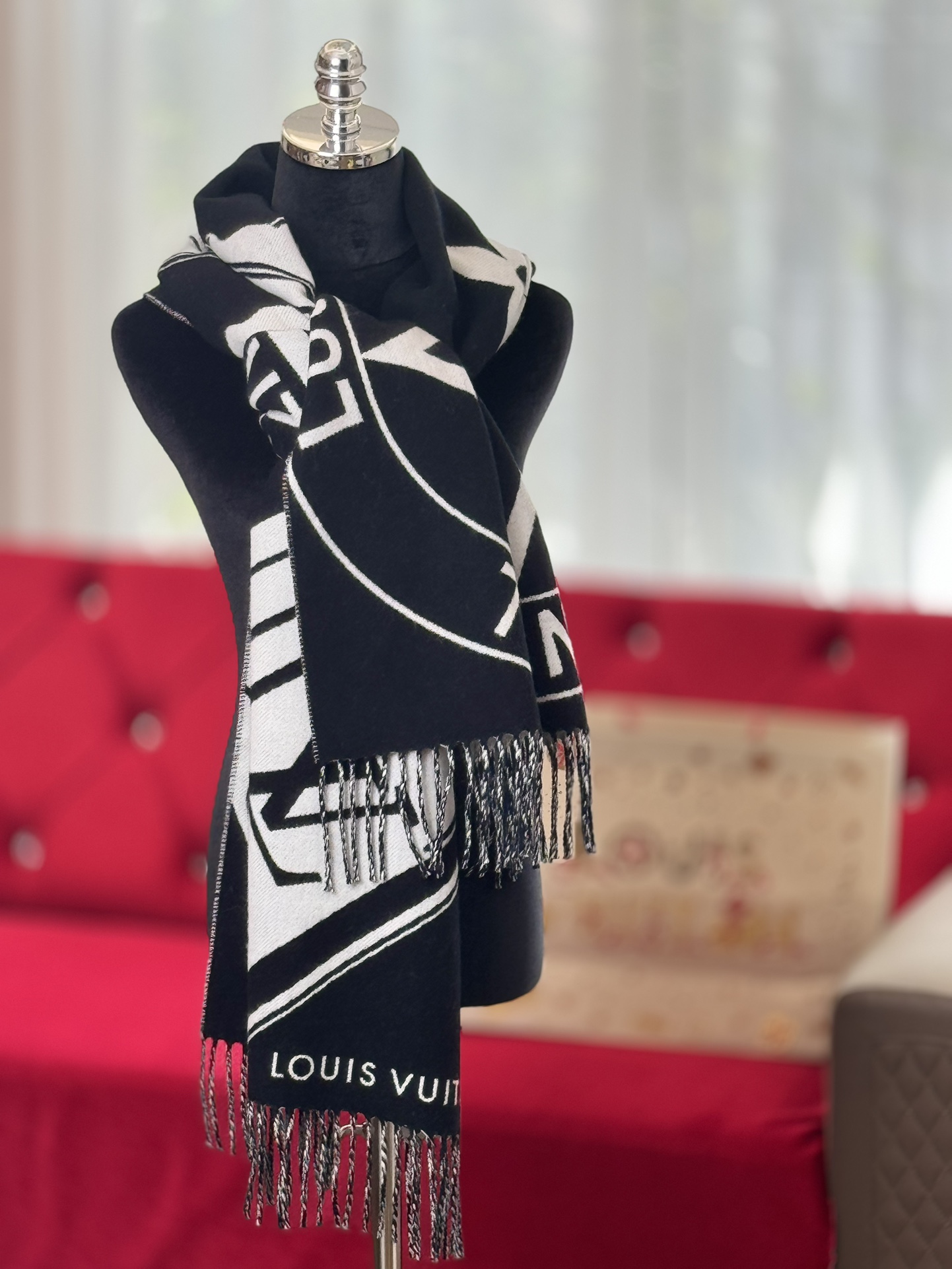 Bagsaaa LV Lock And Keys Scarf Black - 215 x 45 cm