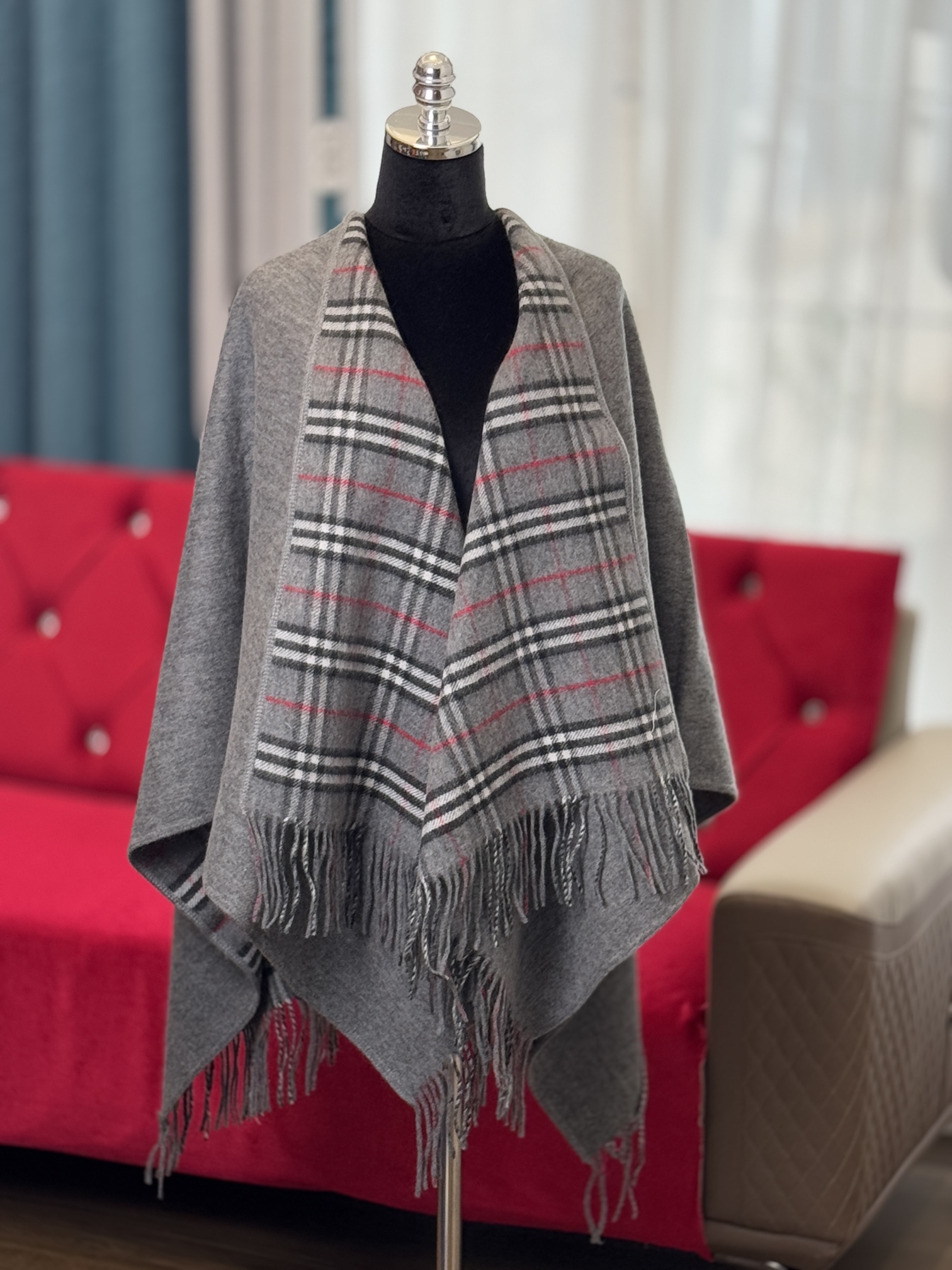Bagsaaa Bv*b*rry check-pattern wool cape gray