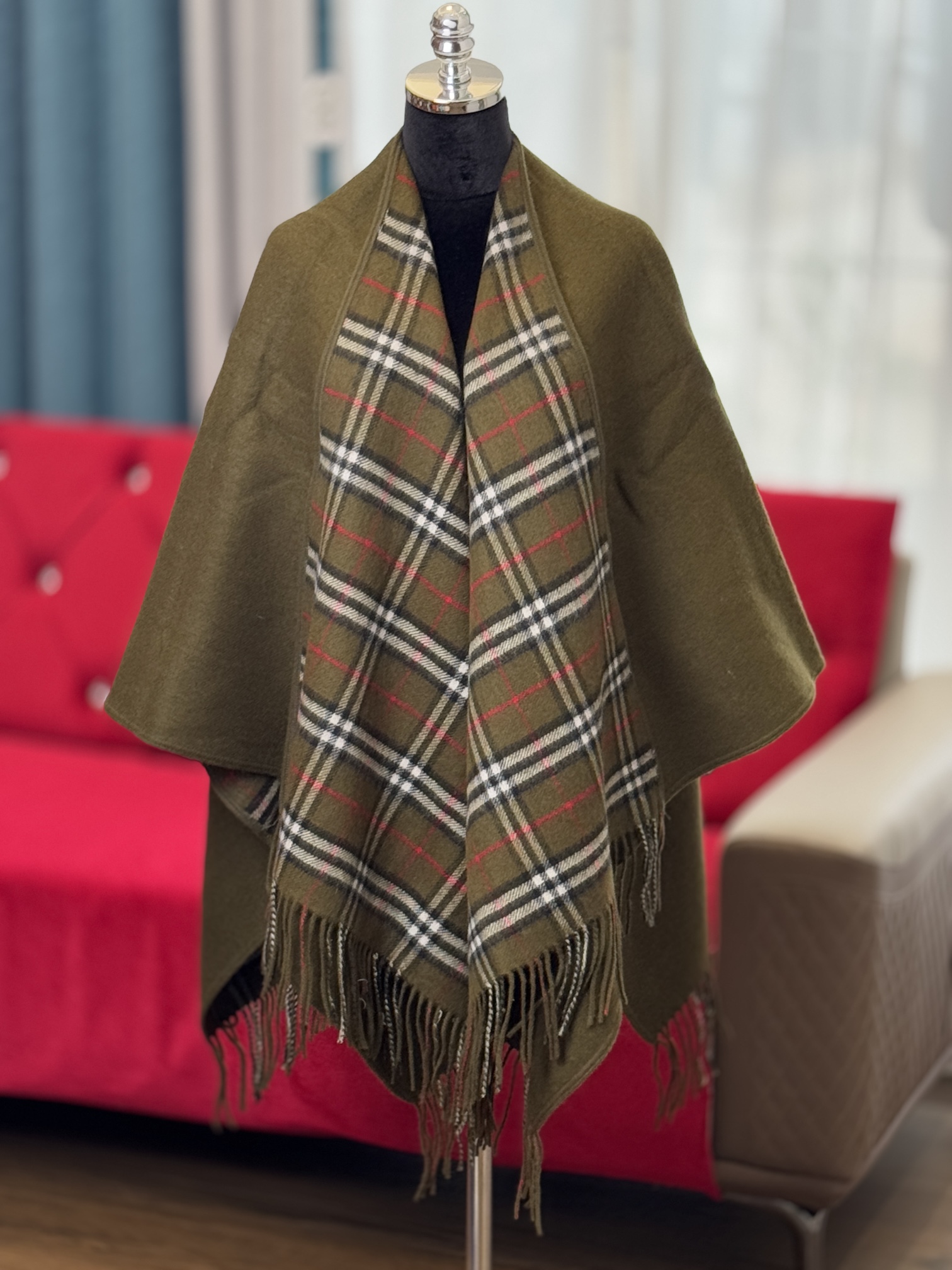 Bagsaaa Bv*b*rry check-pattern wool cape olive green