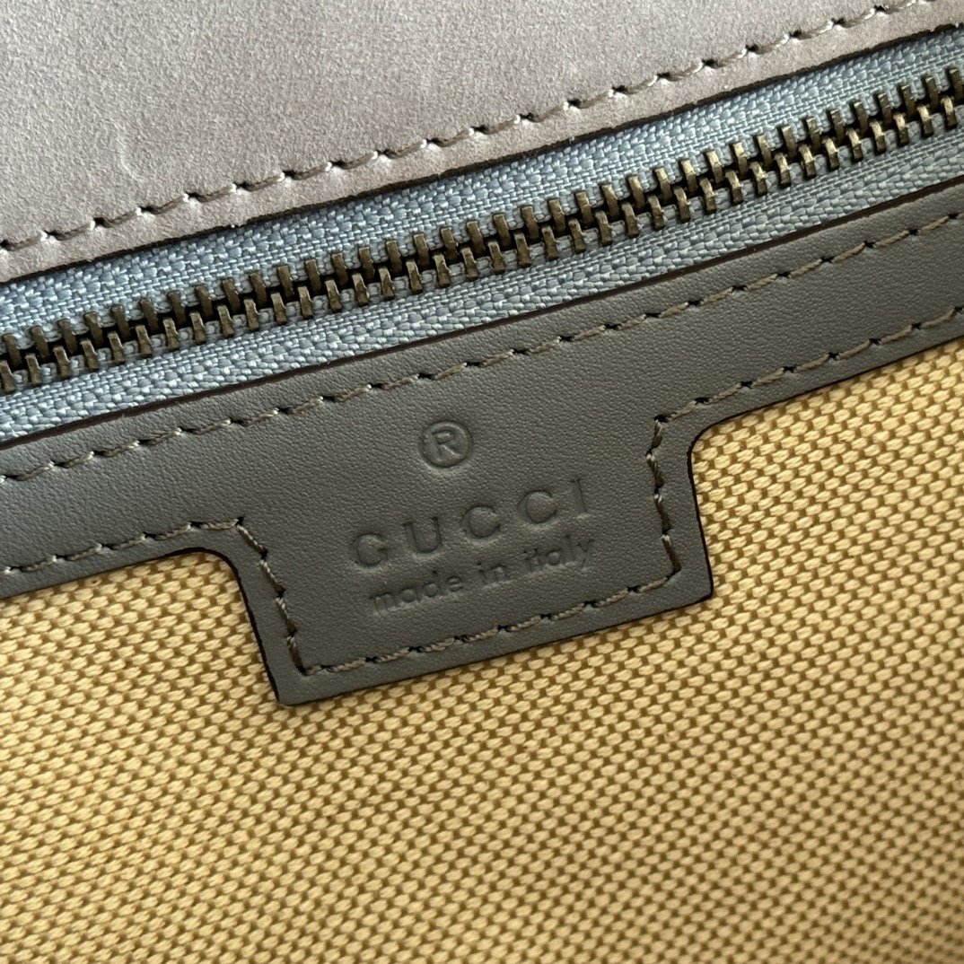 Bagsaaa Gvc*1 GG Marmont medium shoulder bag 837267 gray - 26cm