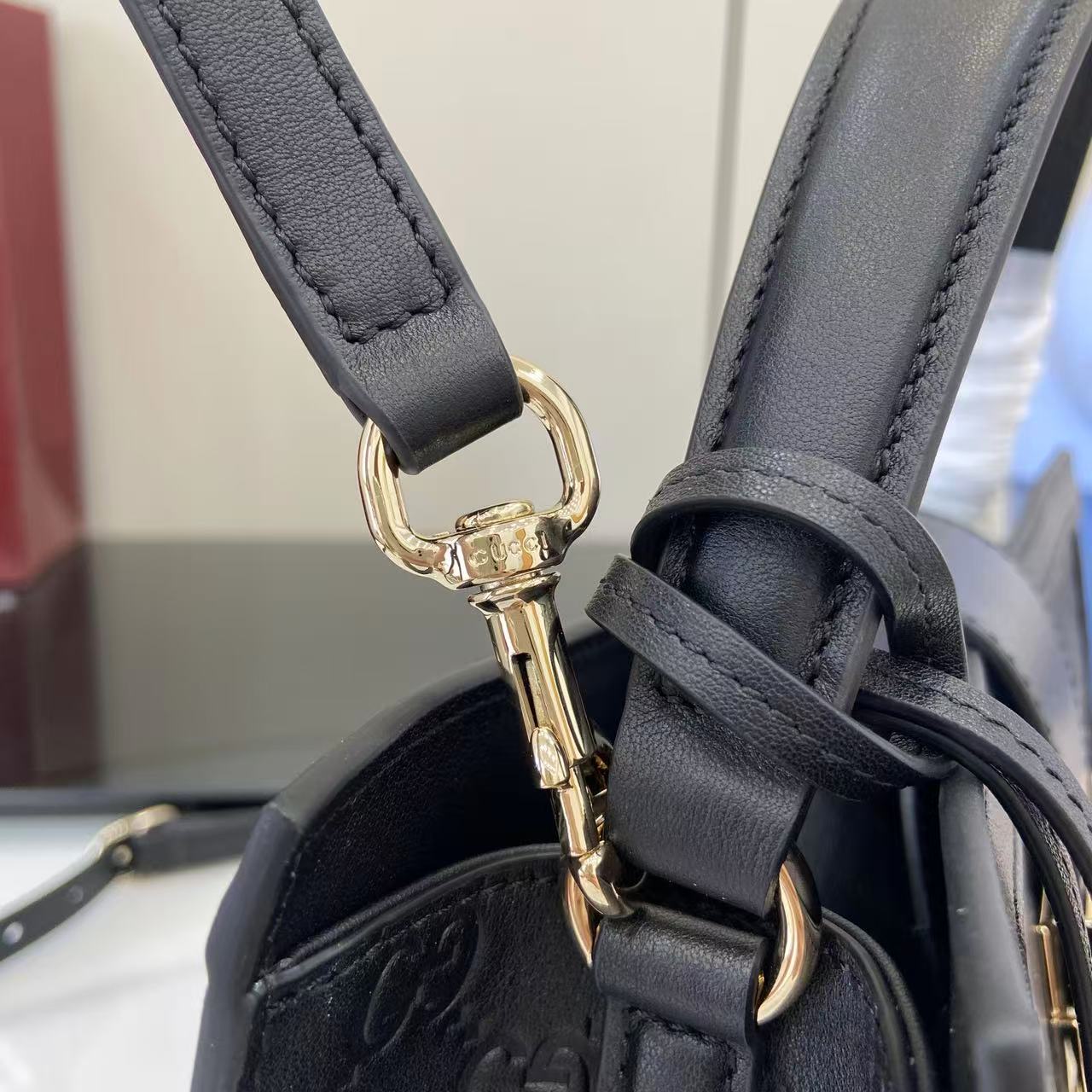Bagsaaa Gvc*1 Padlock medium top handle bag 838992 black - 25.5cm