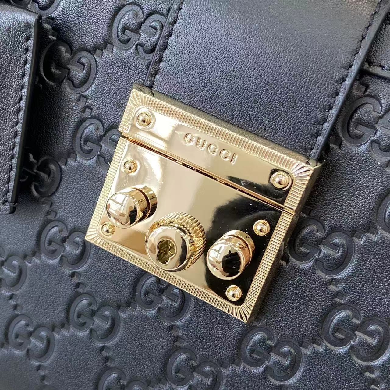 Bagsaaa Gvc*1 Padlock medium top handle bag 838992 black - 25.5cm