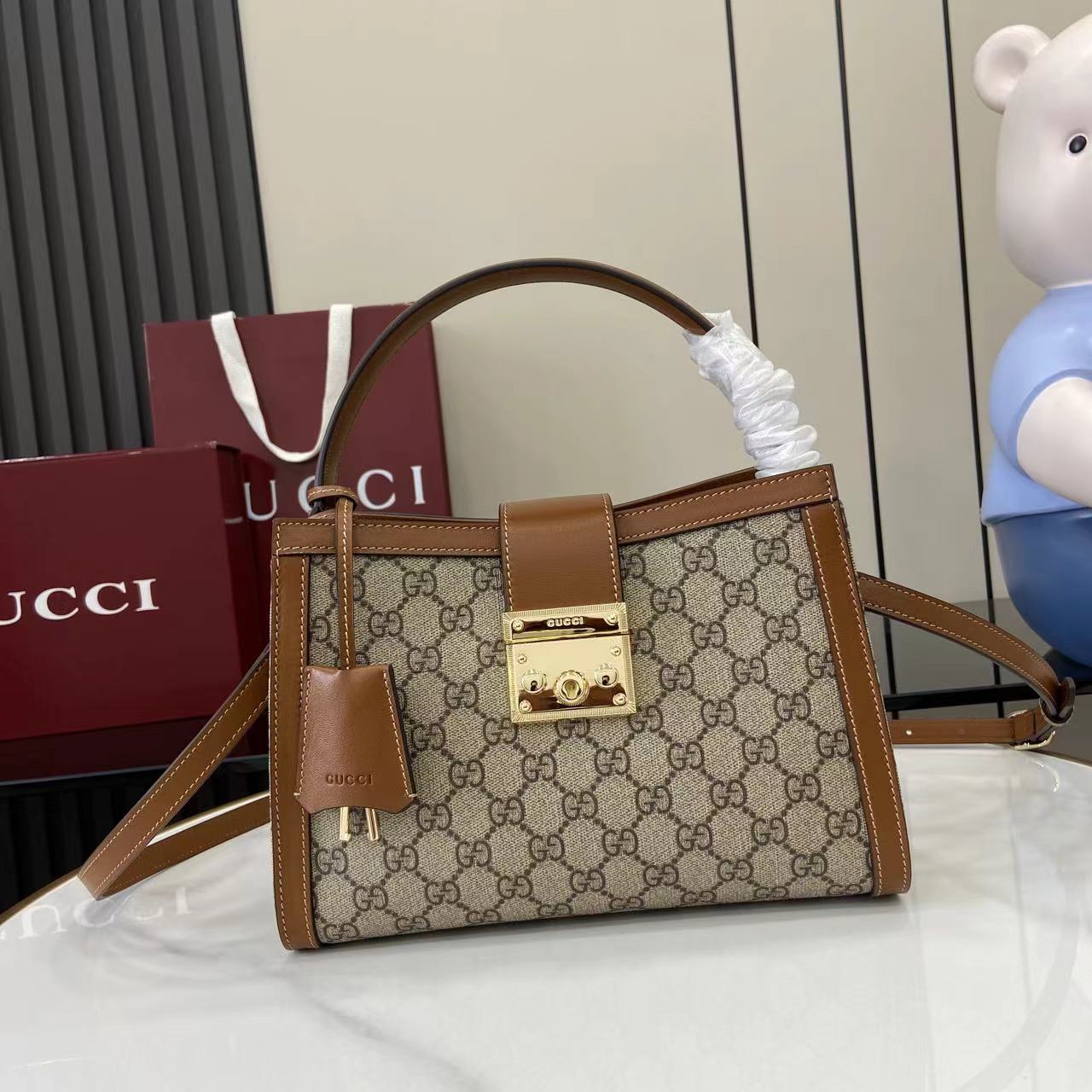 Bagsaaa Gvc*1 Padlock medium top handle bag 838992 brown - 25.5cm