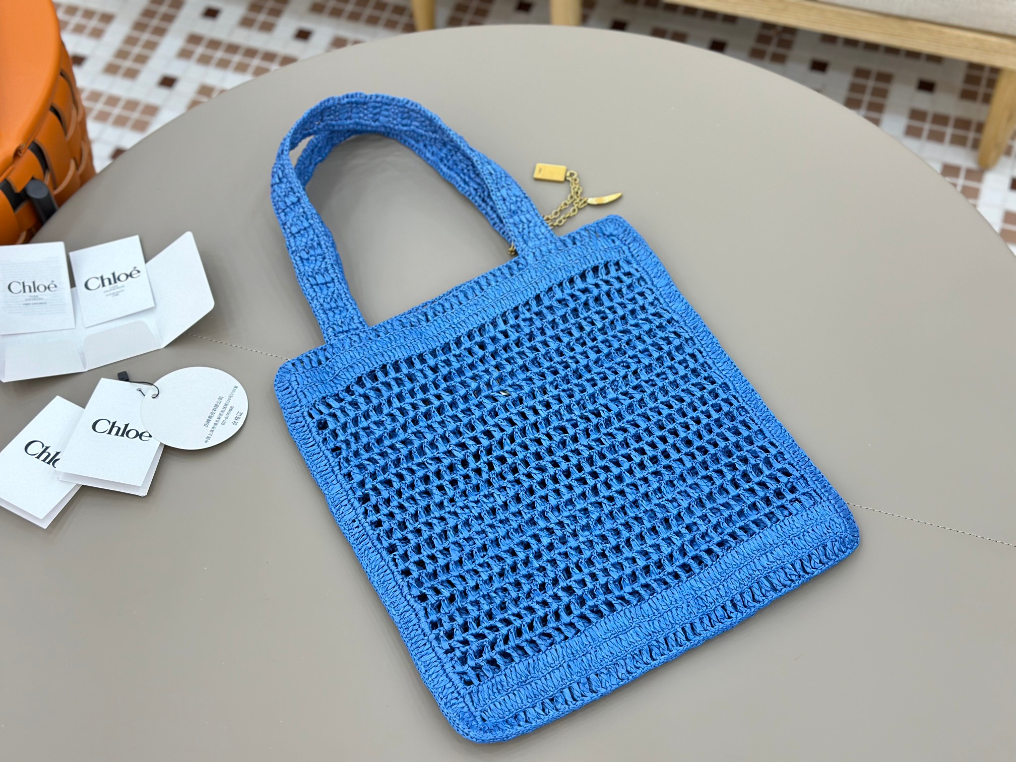 Bagsaaa Chloé Summer Banana tote bag in blue raffia - 37cm