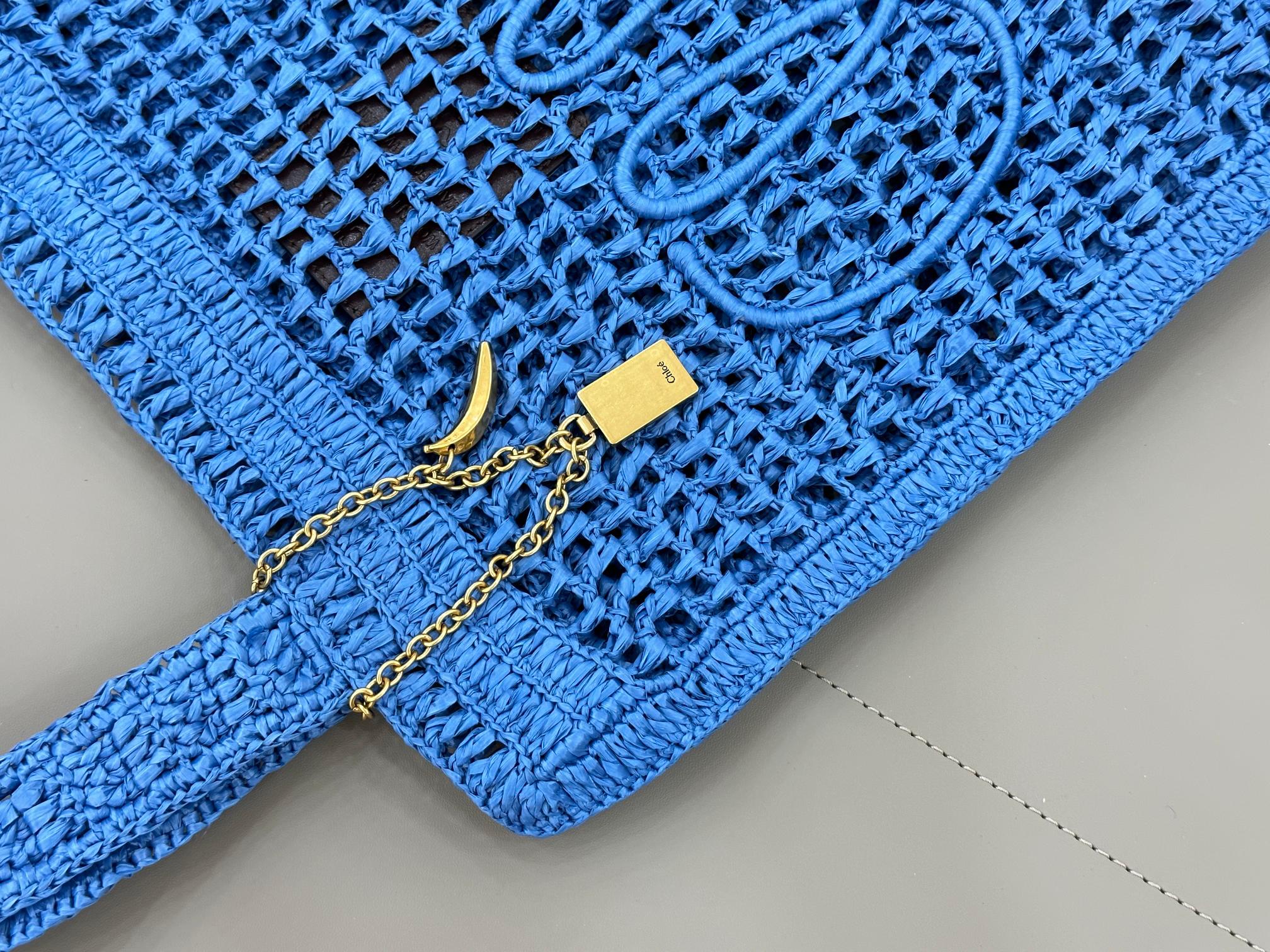 Bagsaaa Chloé Summer Banana tote bag in blue raffia - 37cm