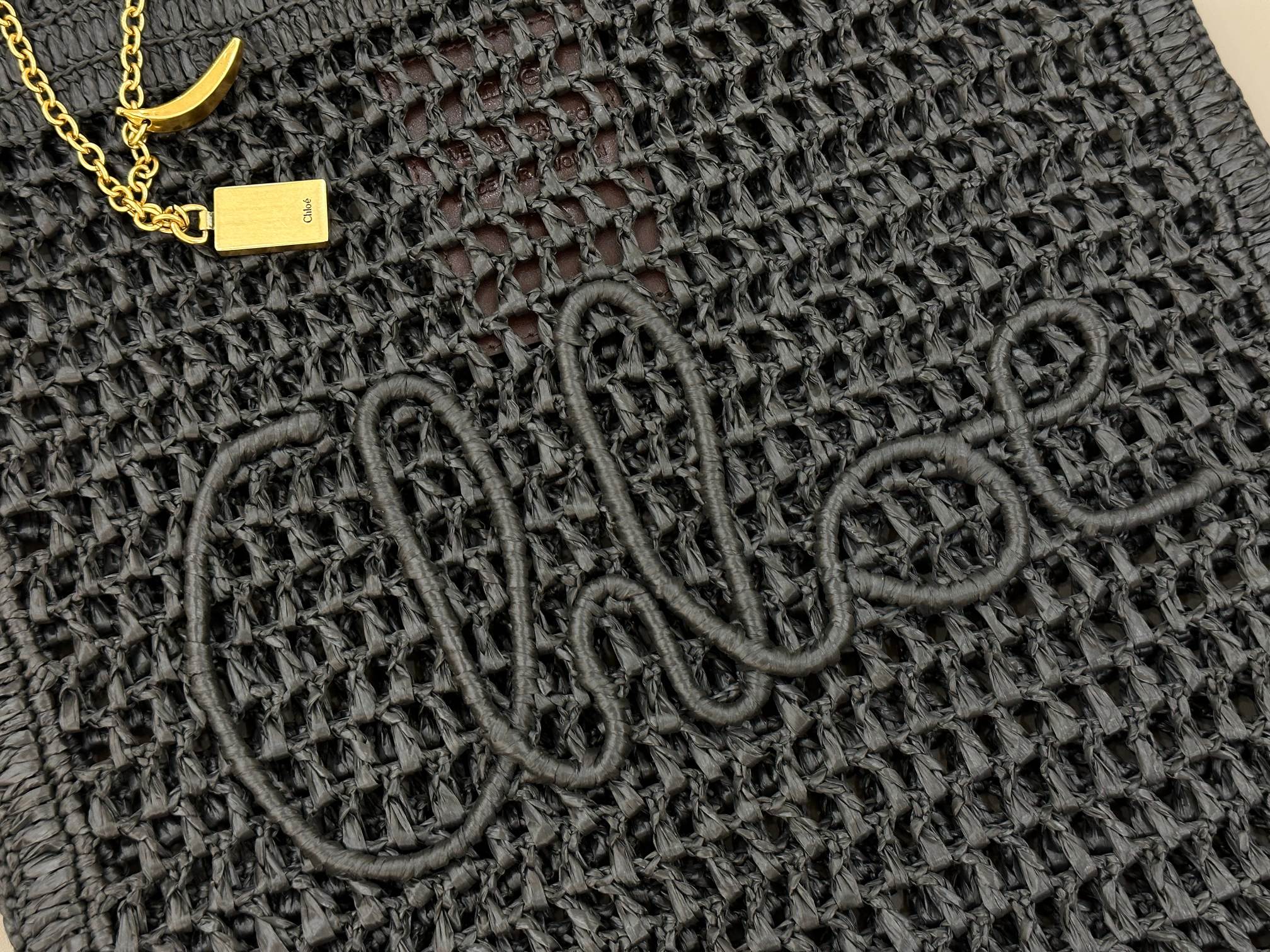 Bagsaaa Chloé Summer Banana tote bag in black raffia - 37cm