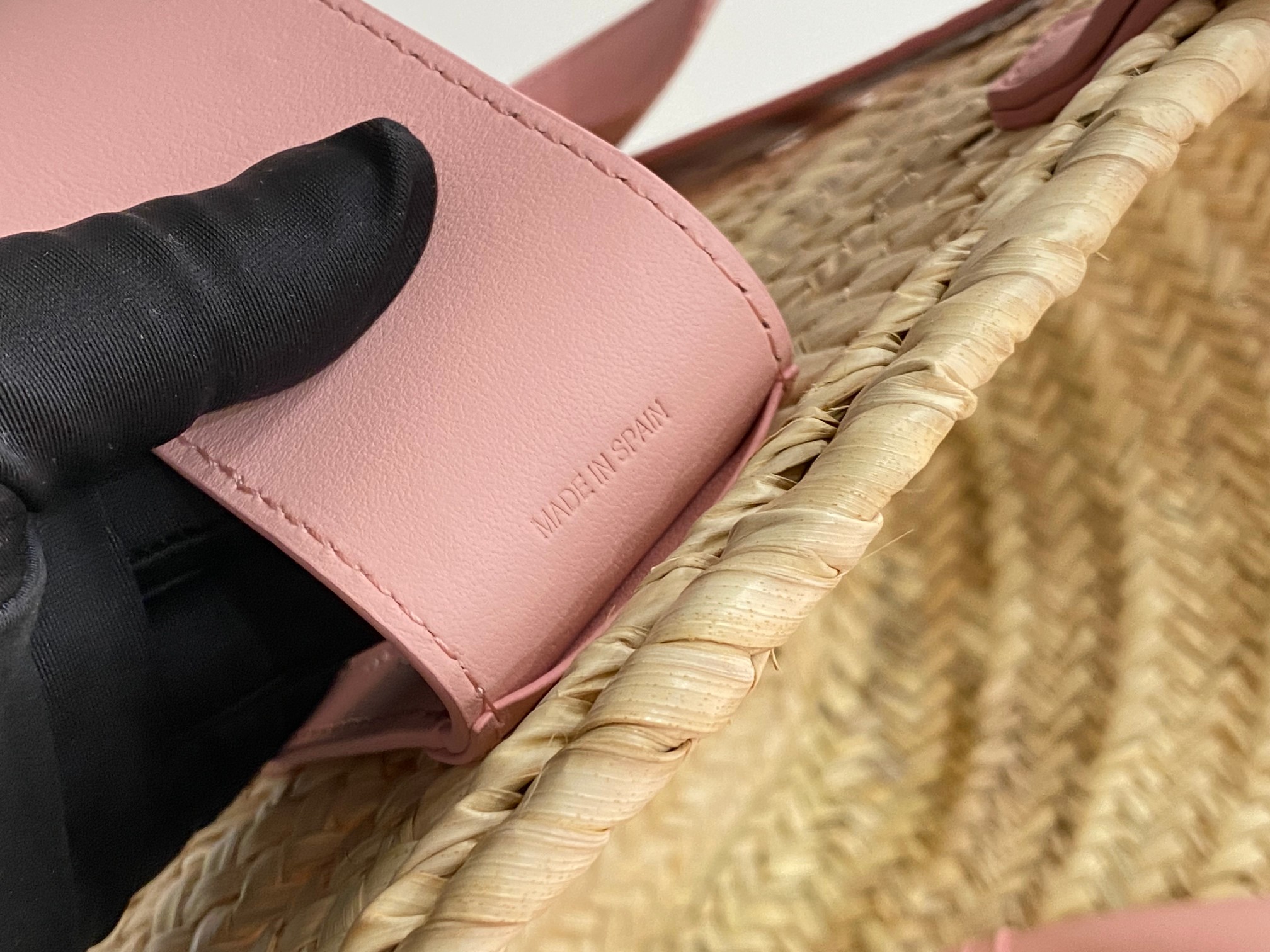 Bagsaaa Chloé Sense Medium Basket Bag in raffia with pink calf leather straps - 45cm
