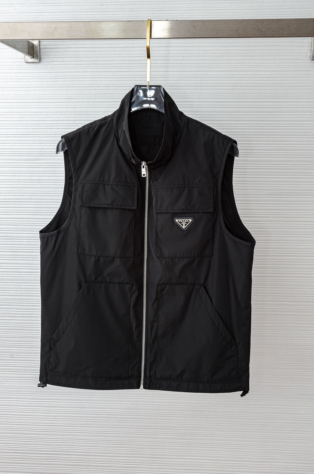 Bagsaaa Pra*a Re-Nylon vest black