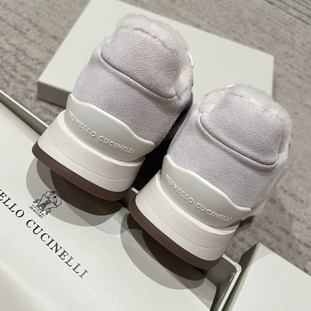 Bagsaaa Brunello Cucinelli suede shearling-trim sneakers beige