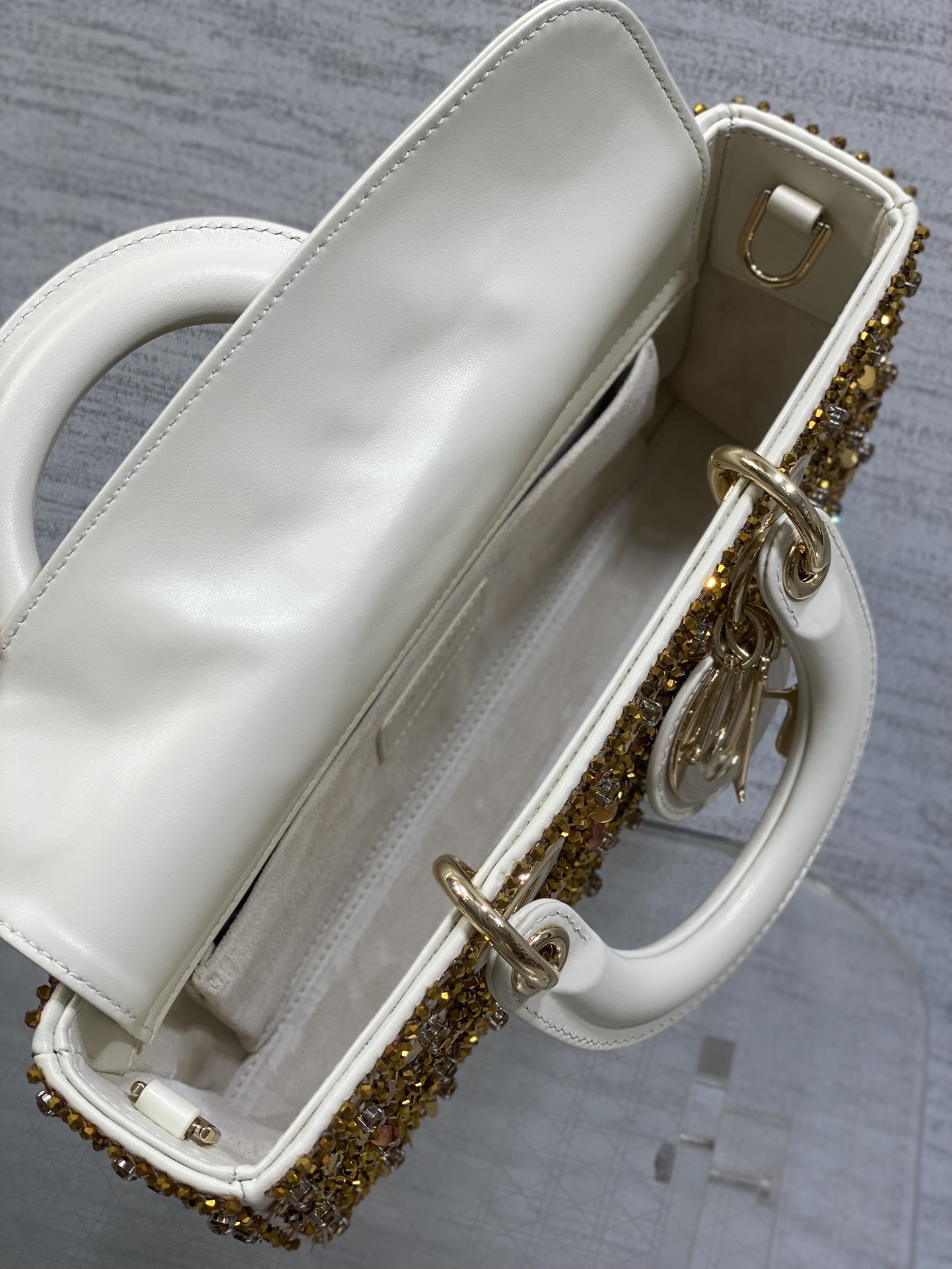 Bagsaaa D10r the iconic Medium Lady D-Joy Bag With Gold-Tone Sequins - 26cm