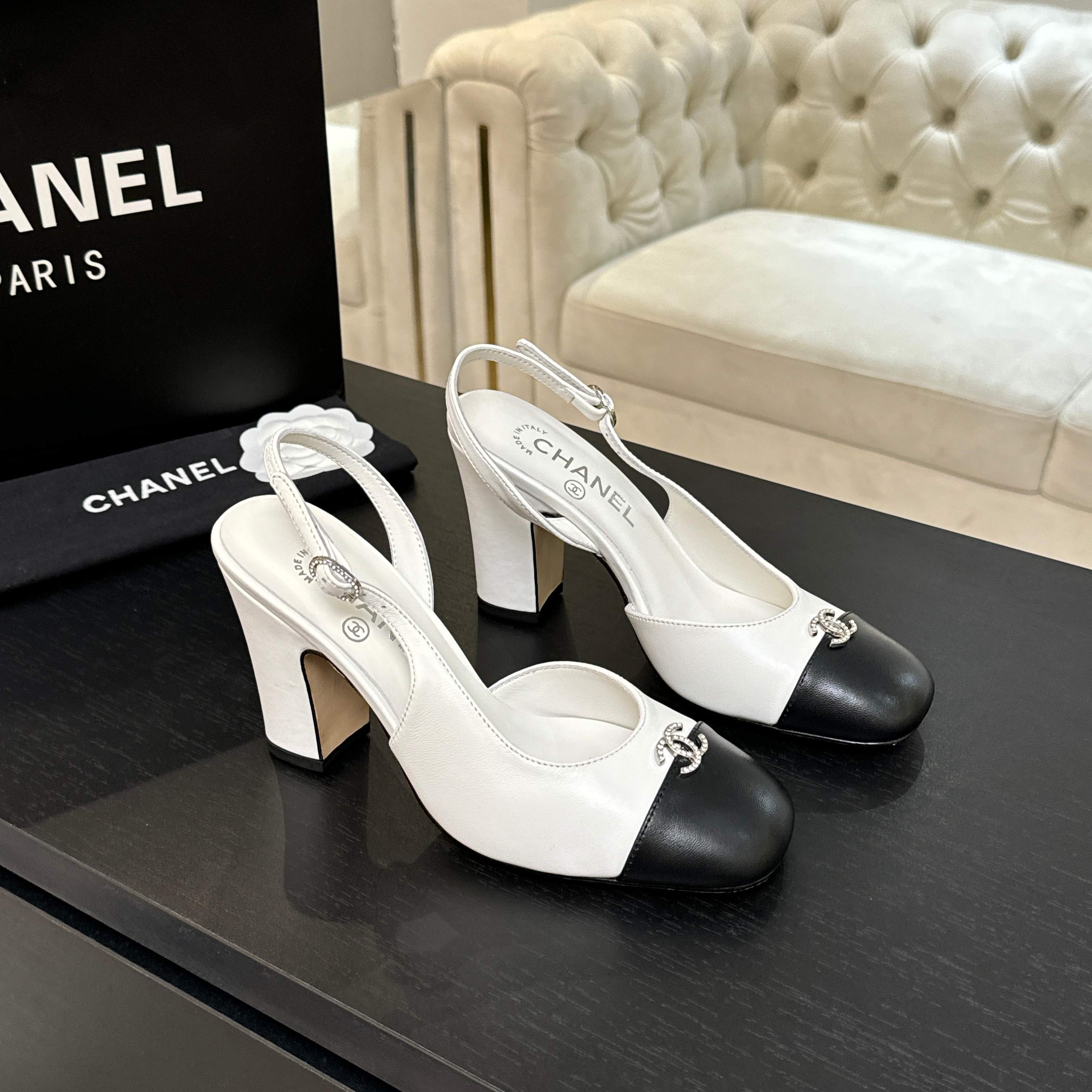 Bagsaaa Ch**el slingback pumps white with black cap toe