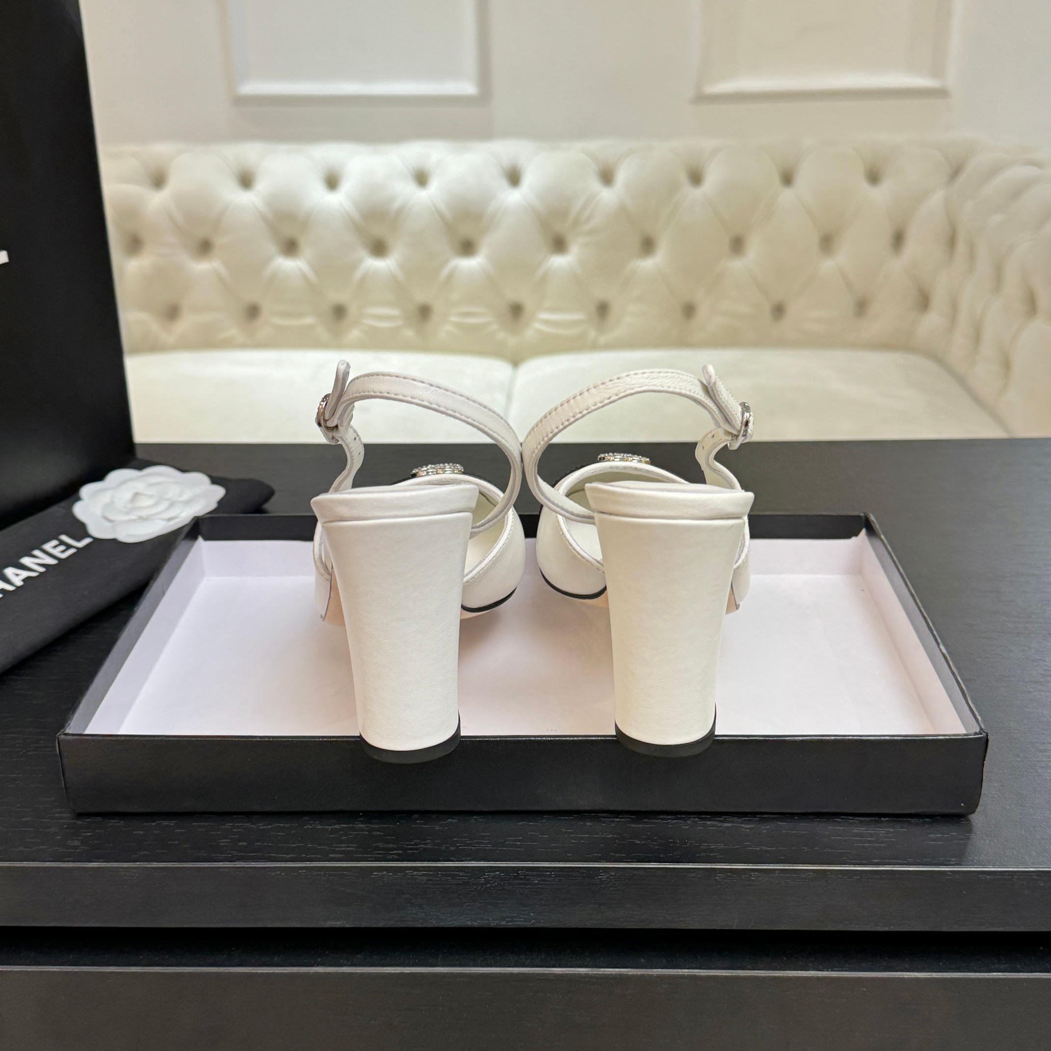 Bagsaaa Ch**el slingback pumps white with black cap toe