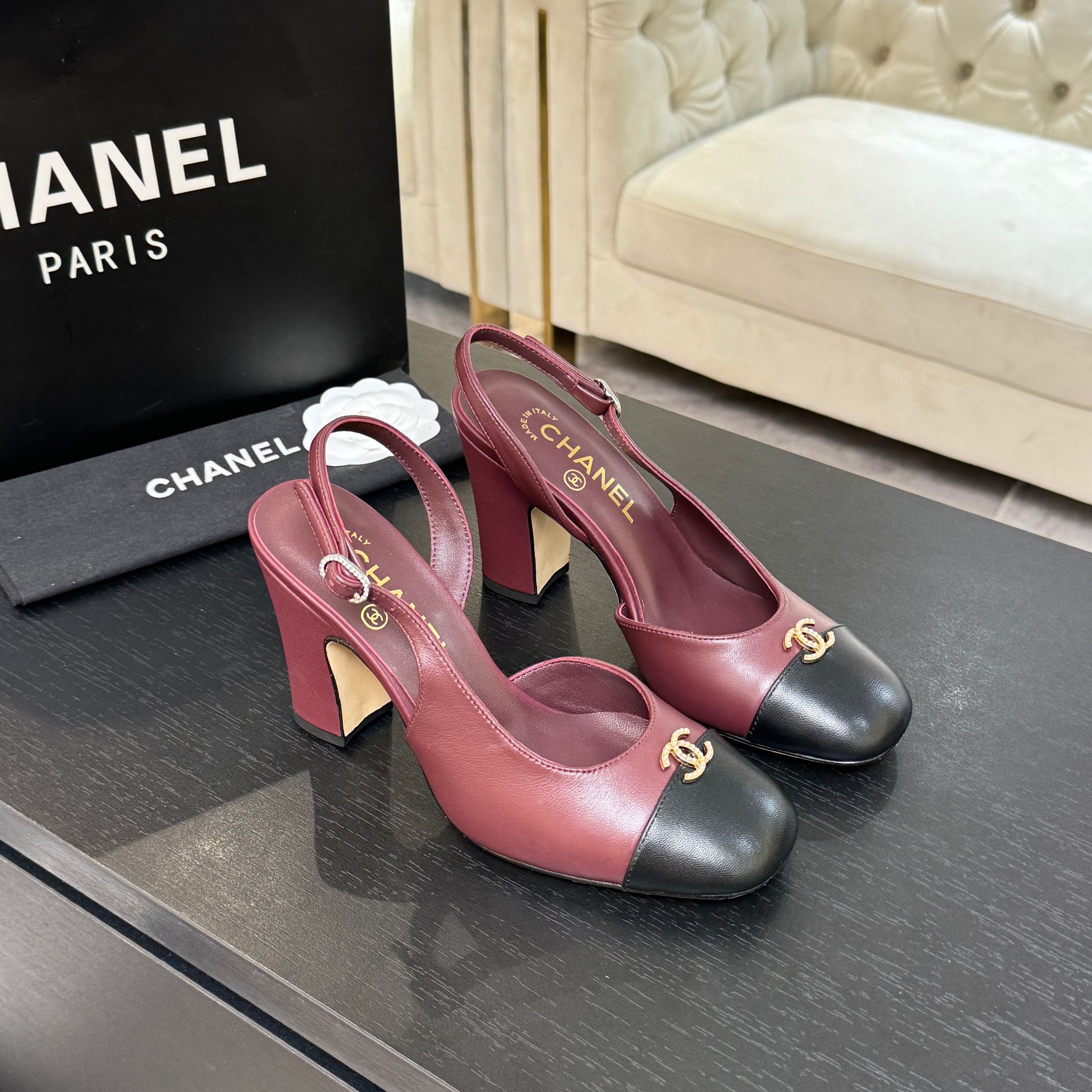 Bagsaaa Ch**el slingback pumps red with black cap toe