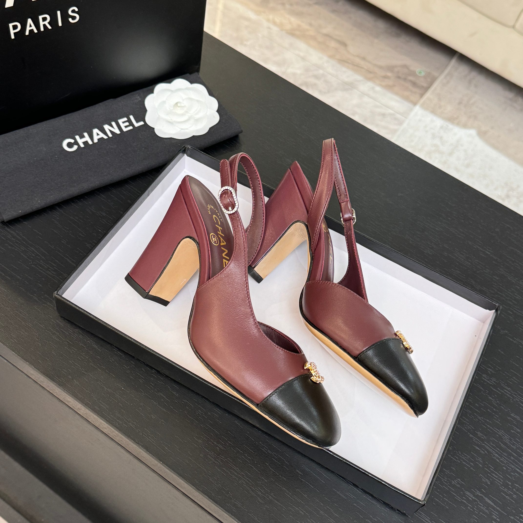 Bagsaaa Ch**el slingback pumps red with black cap toe