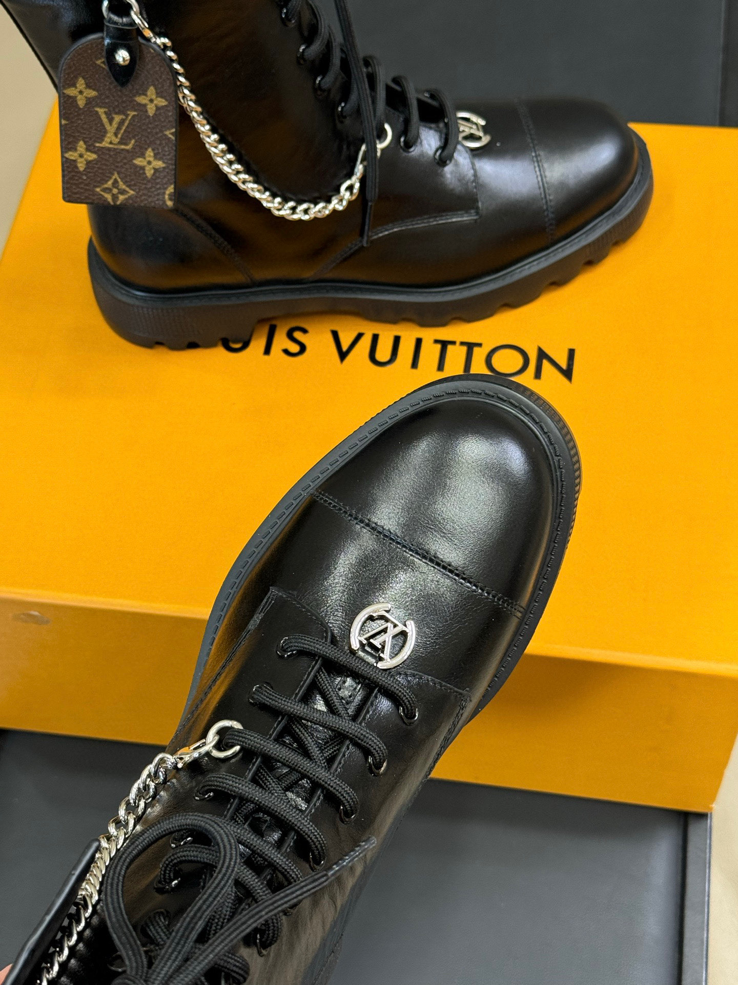 Bagsaaa LV District Ranger Ankle Boots Black