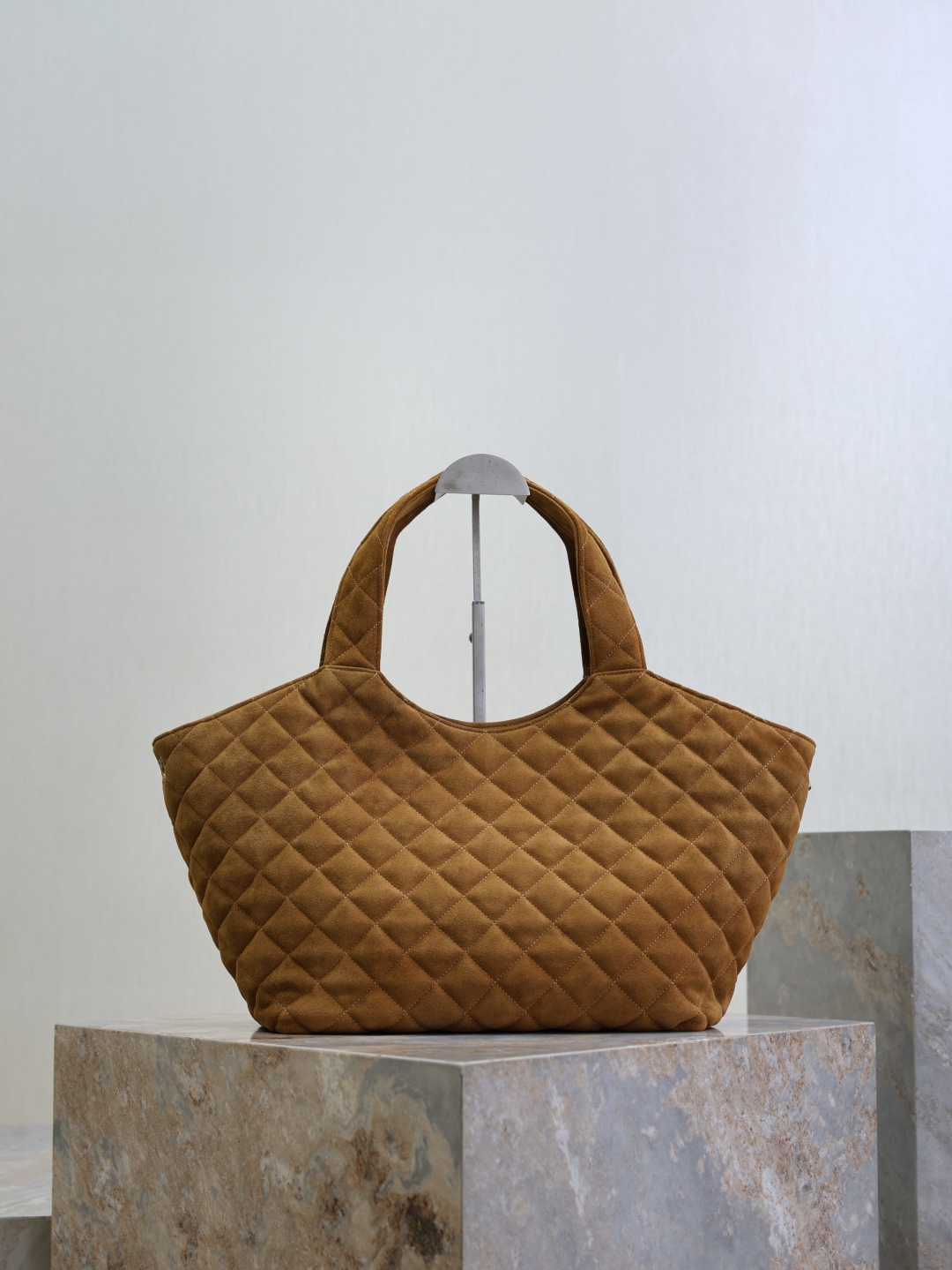 Bagsaaa Y51 ICARE Medium in quilted suede 858191 caramel cognac - 46cm