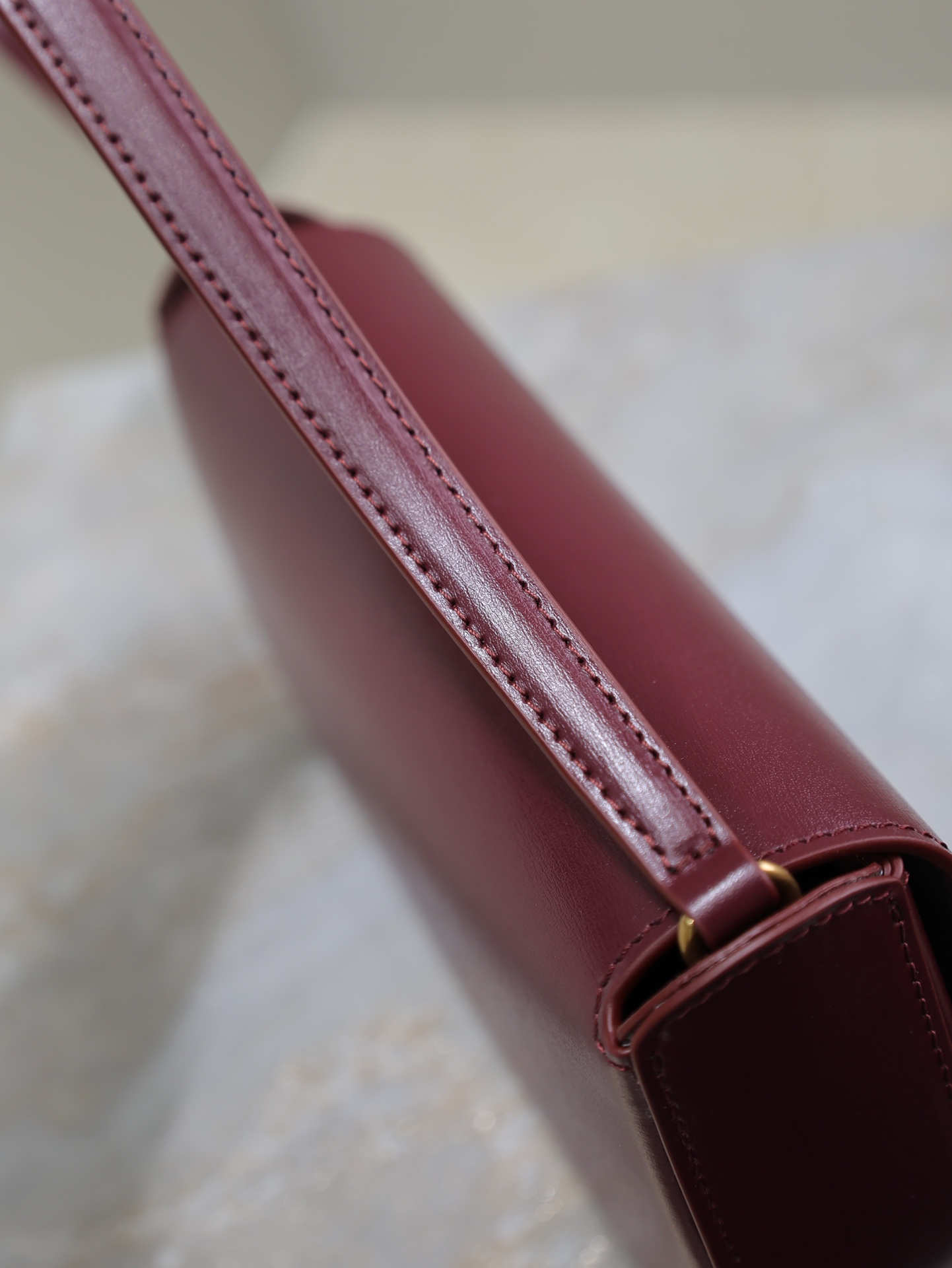 Bagsaaa Y51 Mini Voltaire In Box Sa1nt Lau*nt 779642 red - 21 X 11 X 4.5 CM