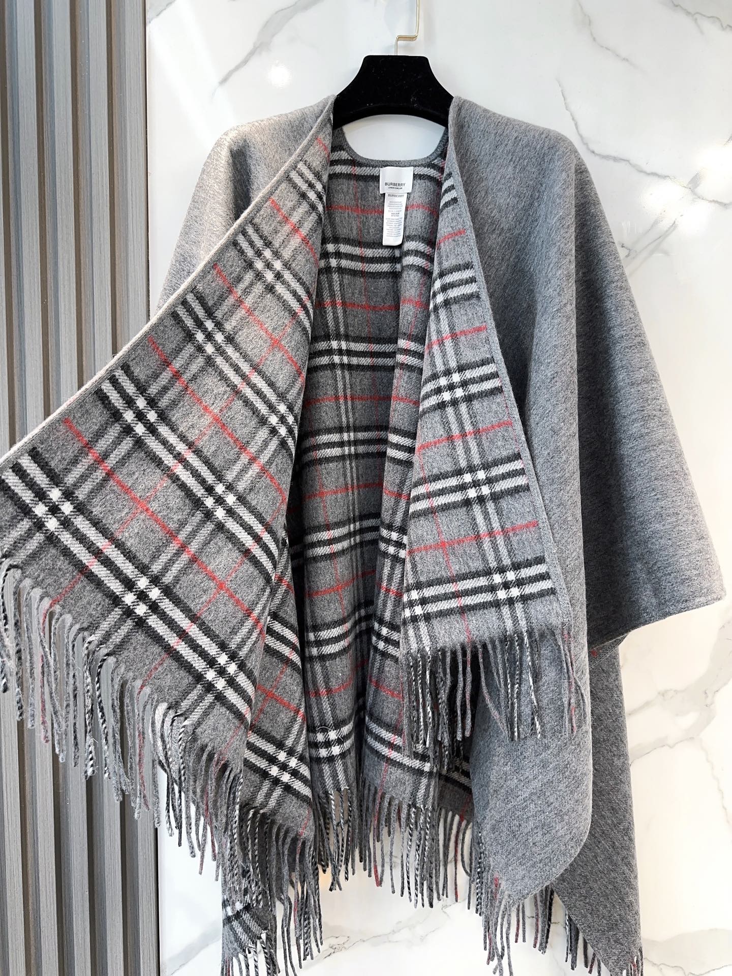 Bagsaaa Bv*b*rry Check Wool Cashmere Cape gray - 140*140cm