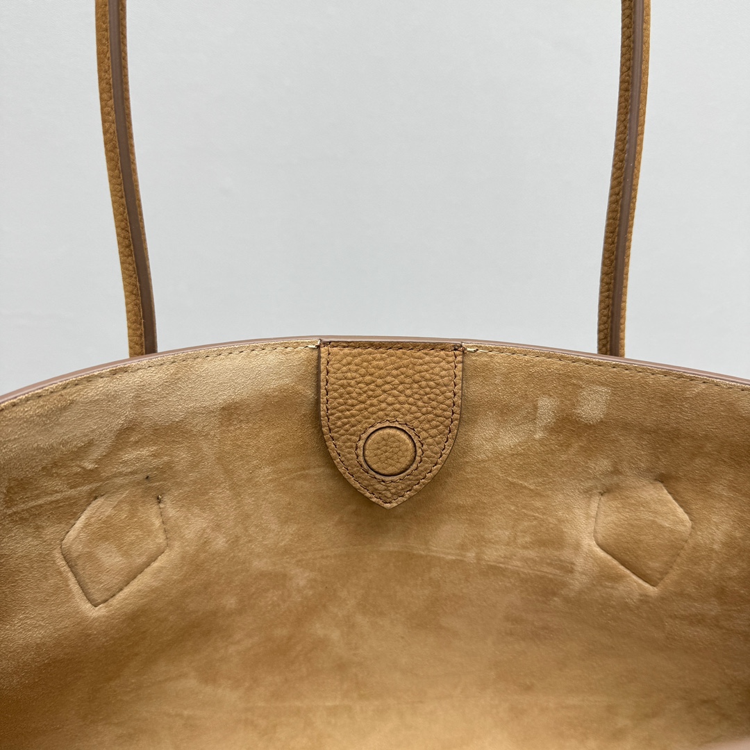 Bagsaaa Alaïa "Le Teckel" tote bag beige - 45cm