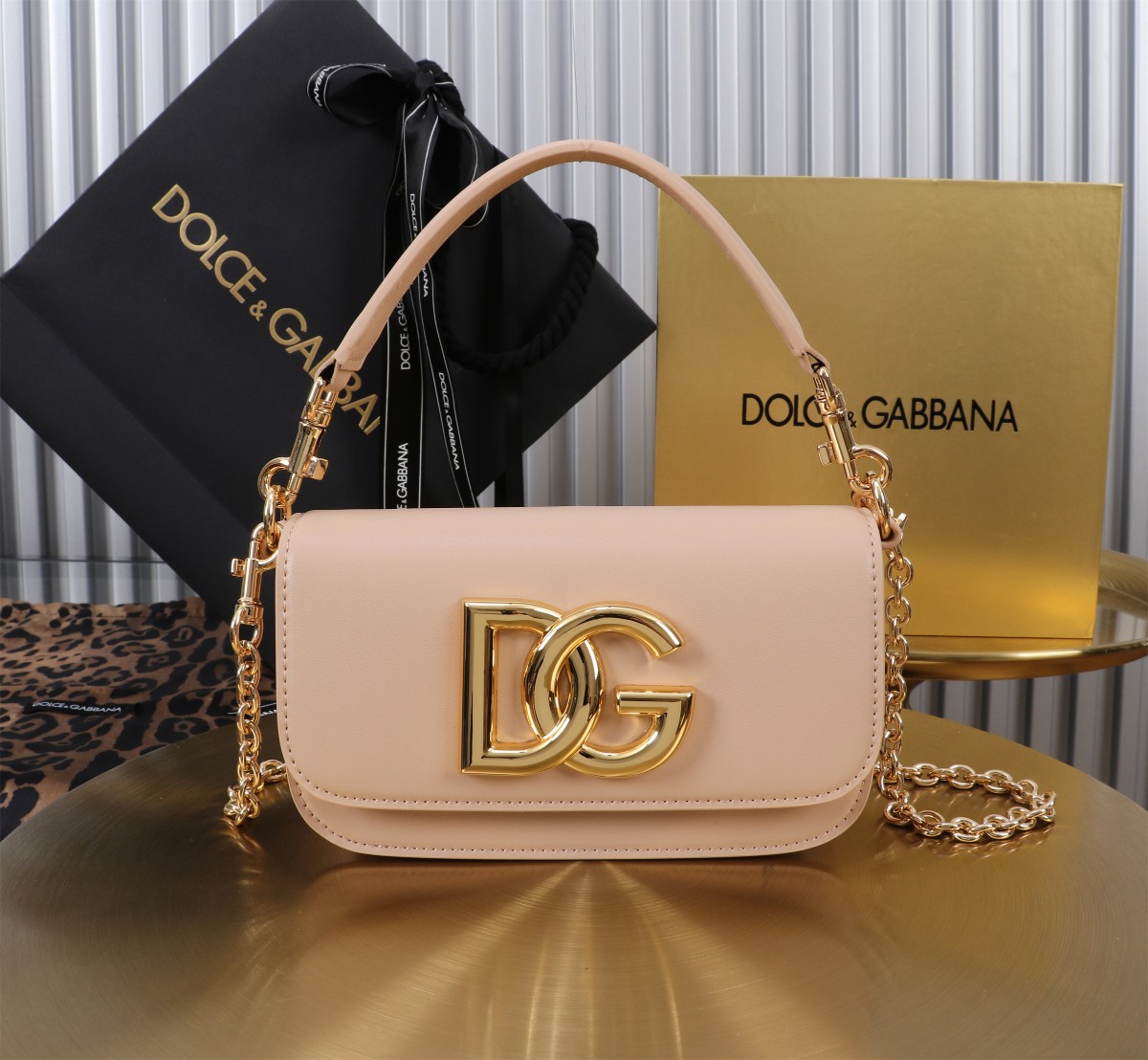 Bagsaaa Dolce & Gabbana 3.5 DG Logo Shoulder Bag nude pink - 19cm