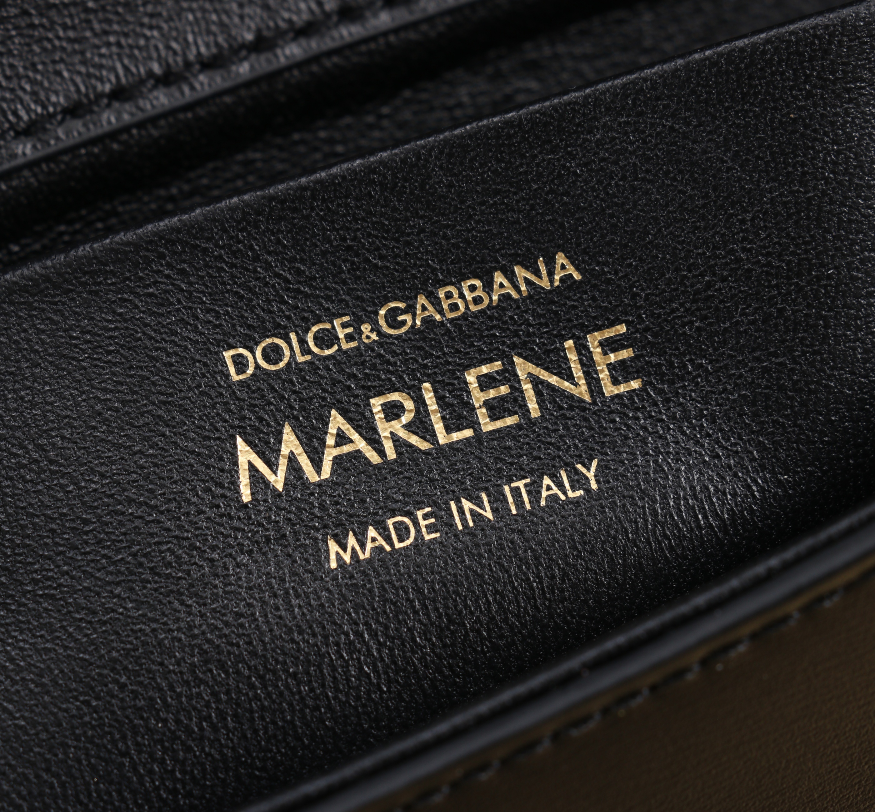 Bagsaaa Dolce & Gabbana Marlene crossbody bag in black - 18cm