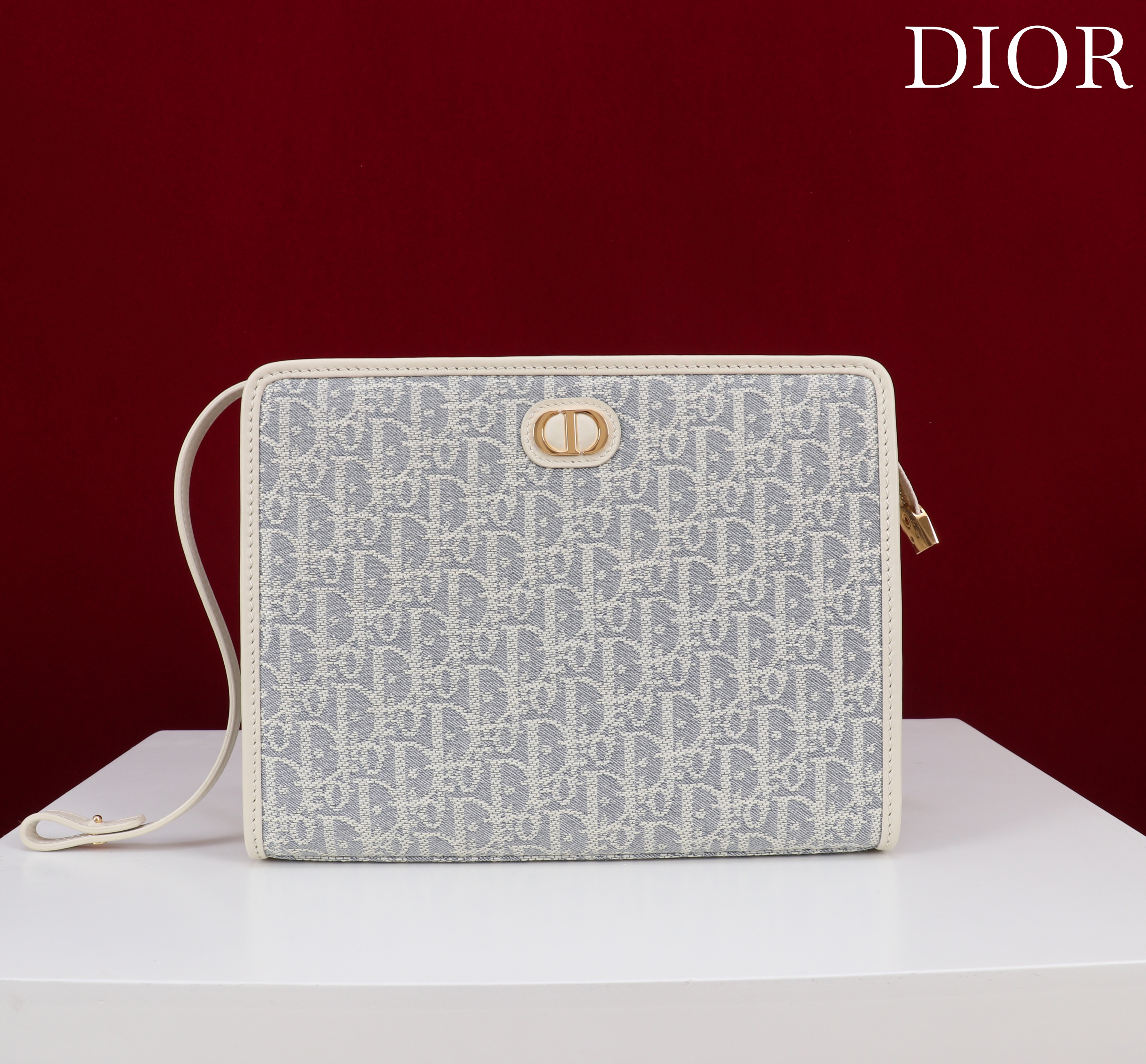 Bagsaaa D10r 30 Montaigne Dea Pouch in gray D10r Oblique jacquard - 30cm