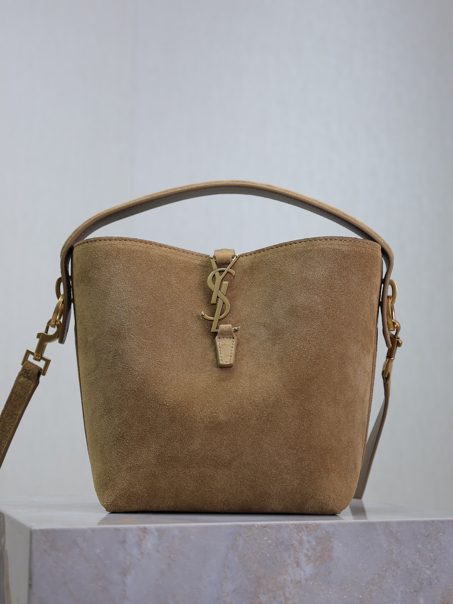 Bagsaaa Y51 LE 37 small in suede 749036 light brown - 20cm