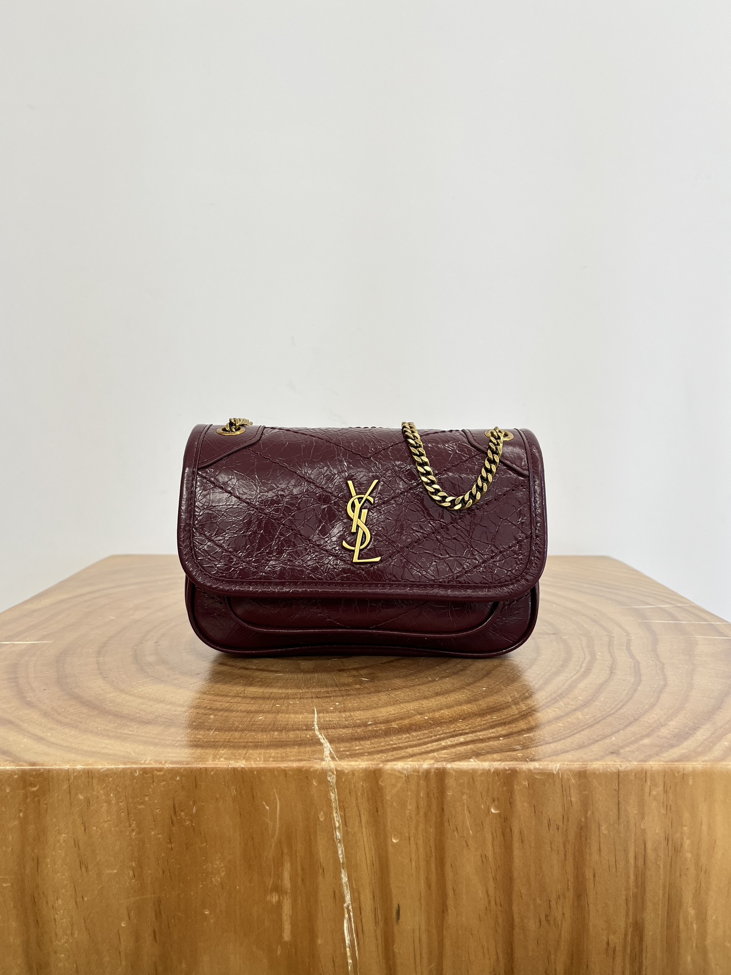 Bagsaaa Y51 Niki Medium shoulder bag in vintage crinkled calfskin red - 18.5cm