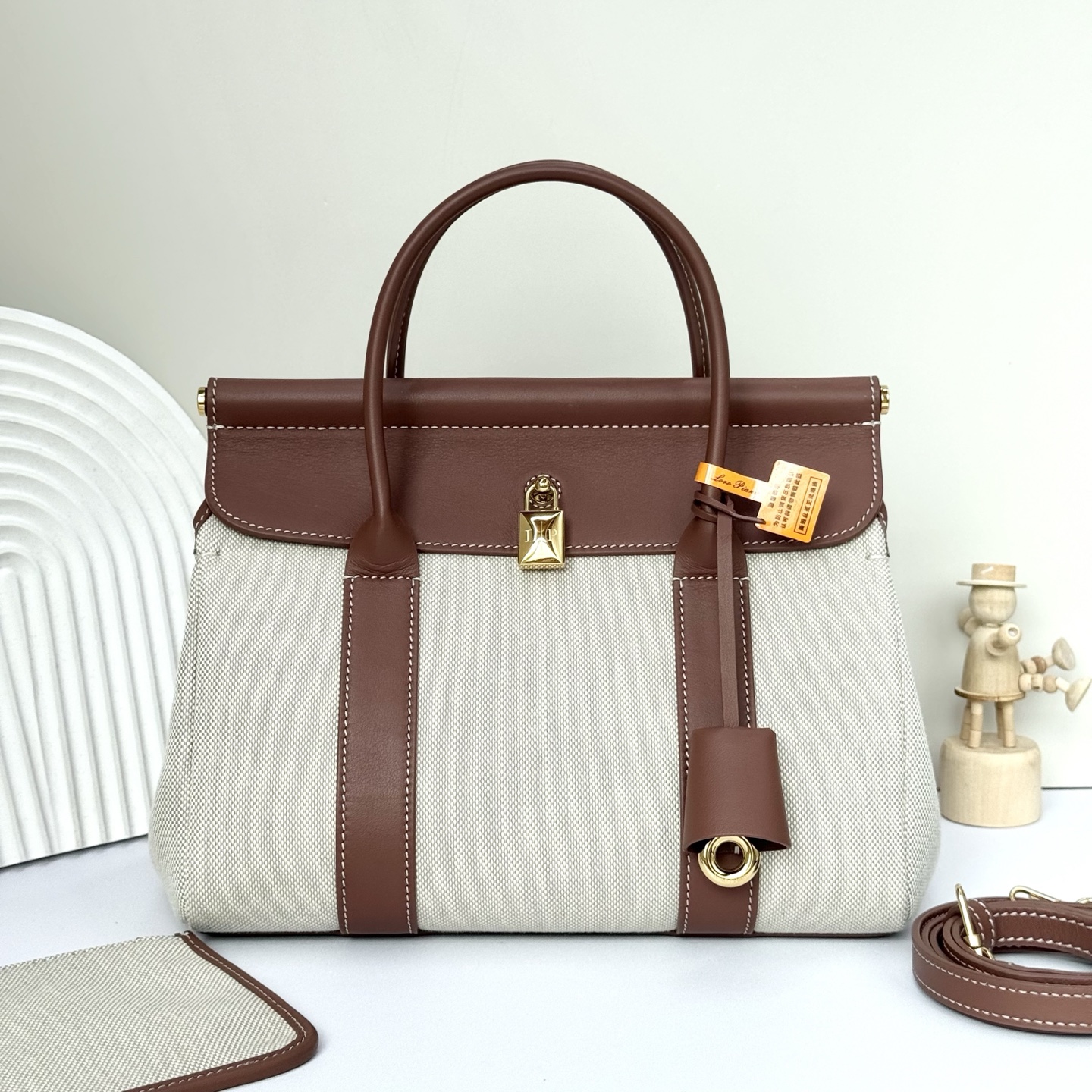 Bagsaaa L0r0 P1ana Loom L32 tote bag linen canvas & brown - 25cm