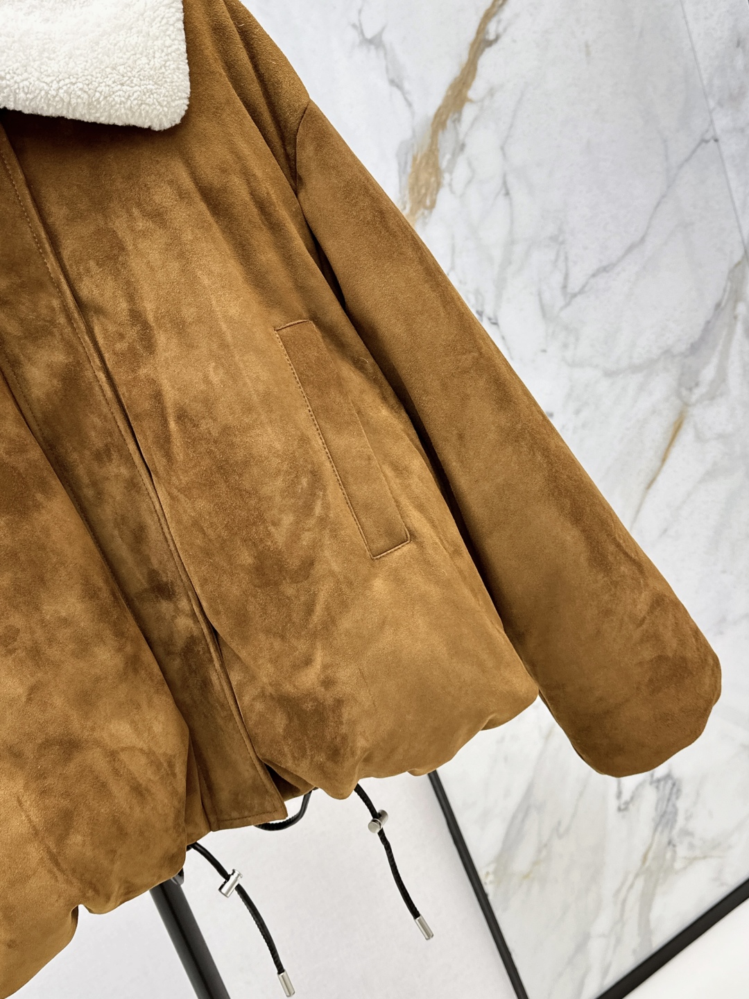 Bagsaaa L0ew* Short Shearling Jacket light brown