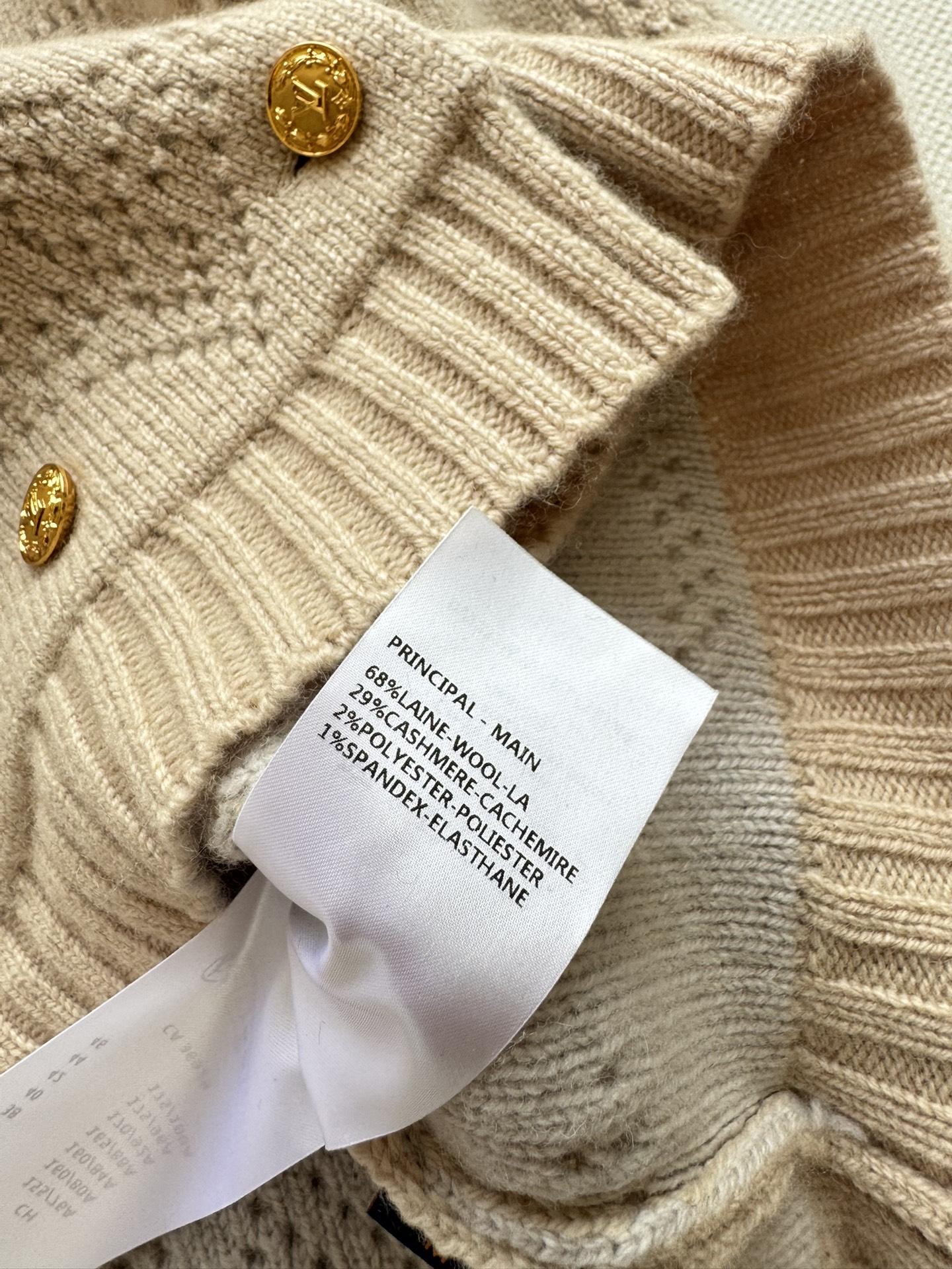 Bagsaaa L0vis Vvtt0n Double-Breasted Mahina Knit Cardigan beige