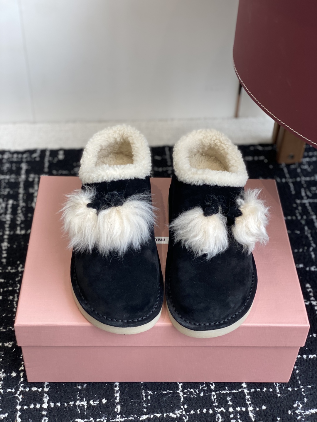 Bagsaaa Miu Miu Suede Shearling Slippers black