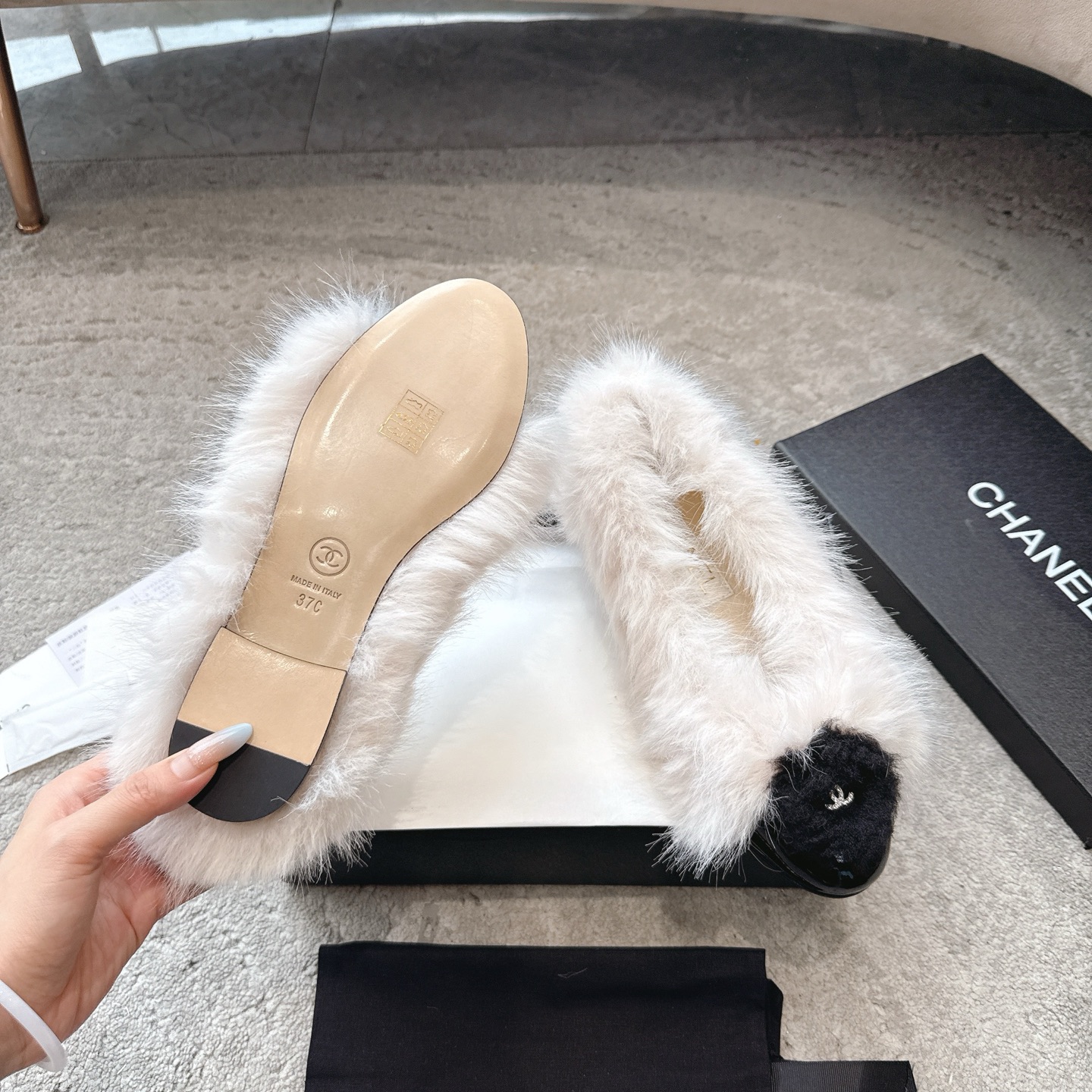 Bagsaaa Ch**el ballerina flats mixed shearling
