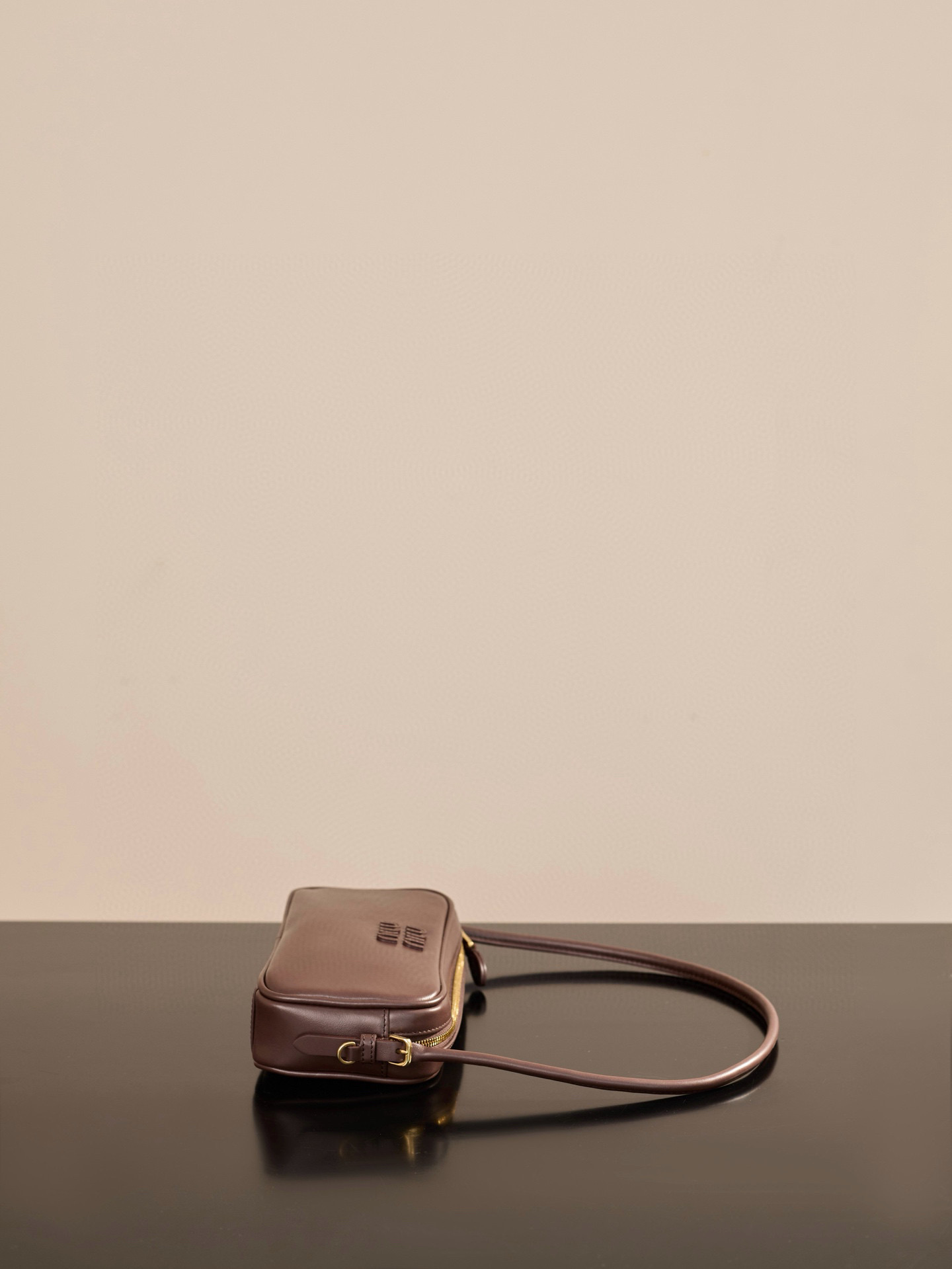 Bagsaaa Miu Miu Leather pouch 5NE024 Briarwood - 20cm