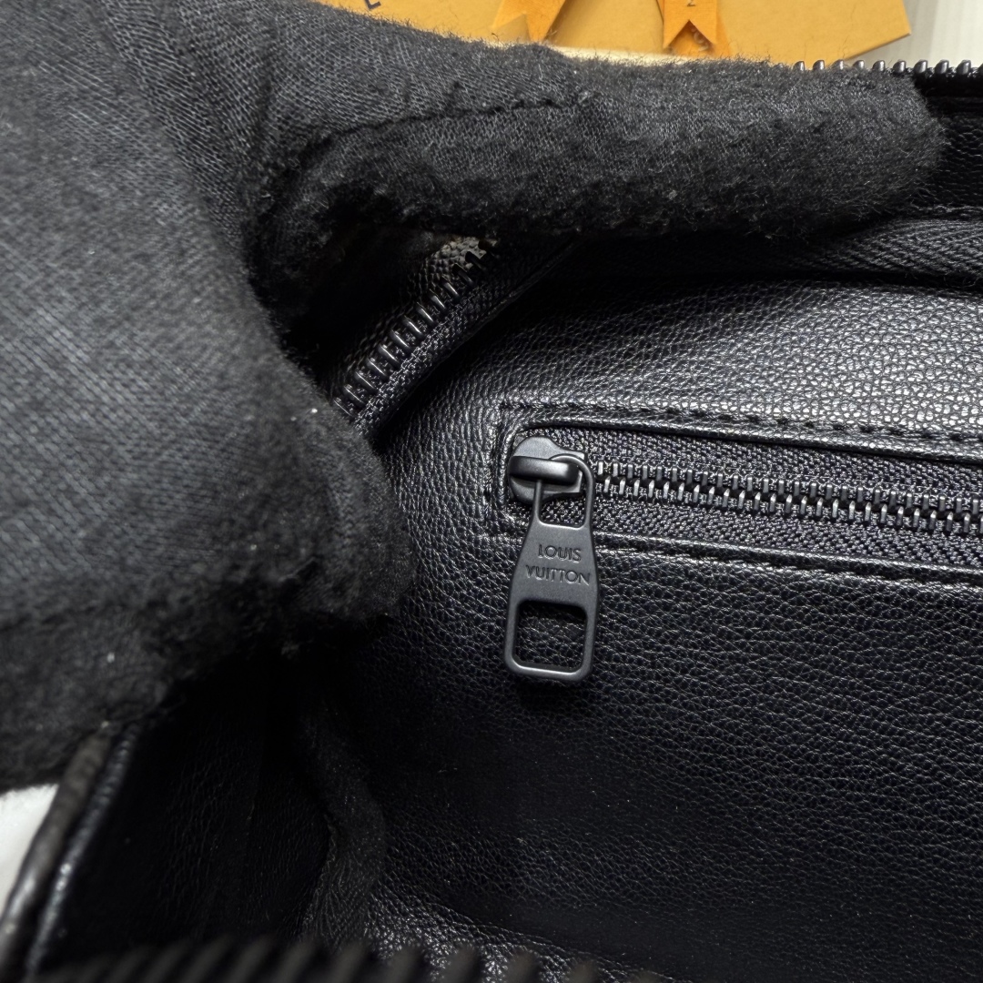 Bagsaaa LV M15109 Dopp Kit Damoflage Black - 28cm
