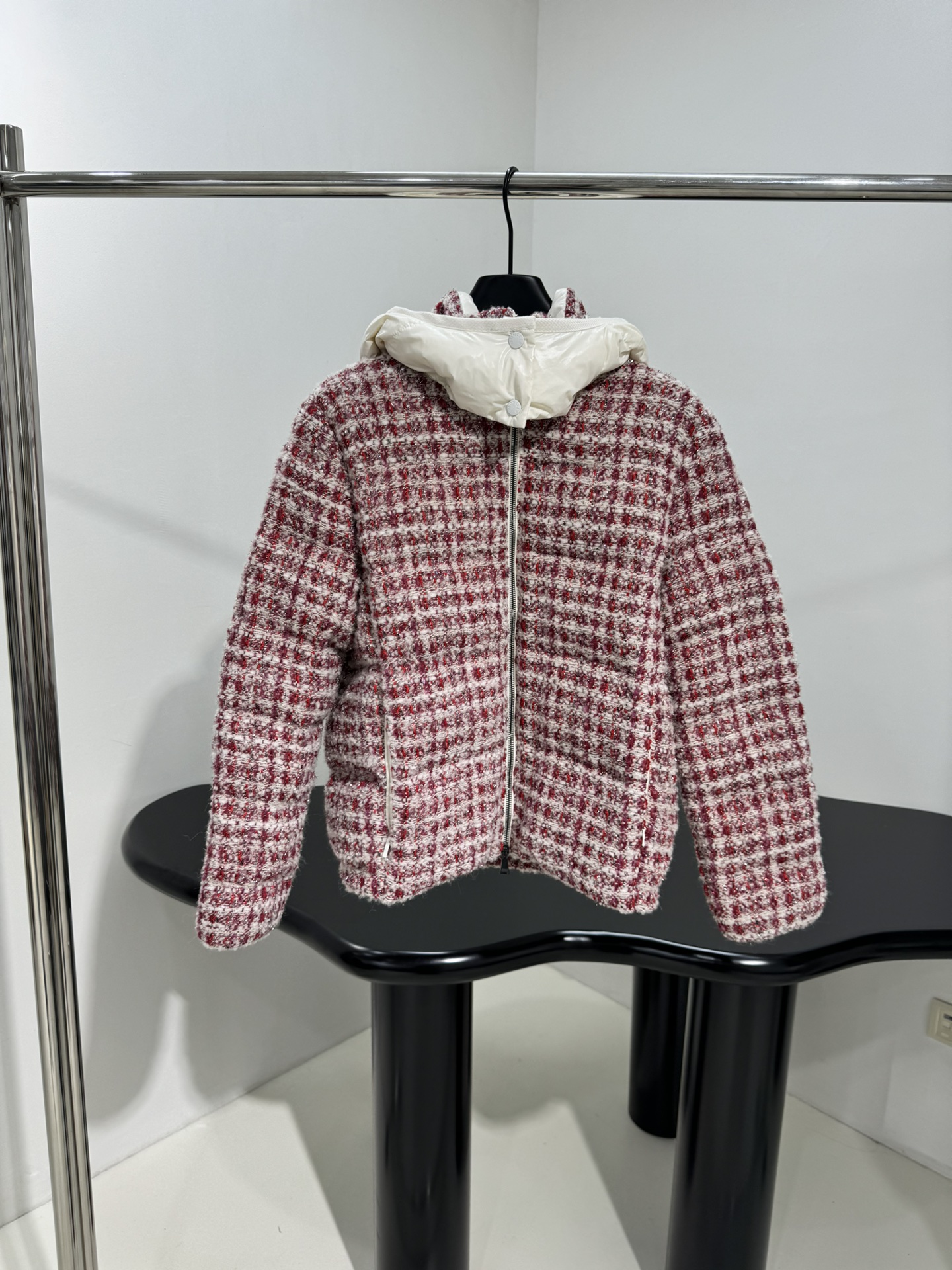 Bagsaaa Moncler Andronne tweed hooded short down jacket in white and red