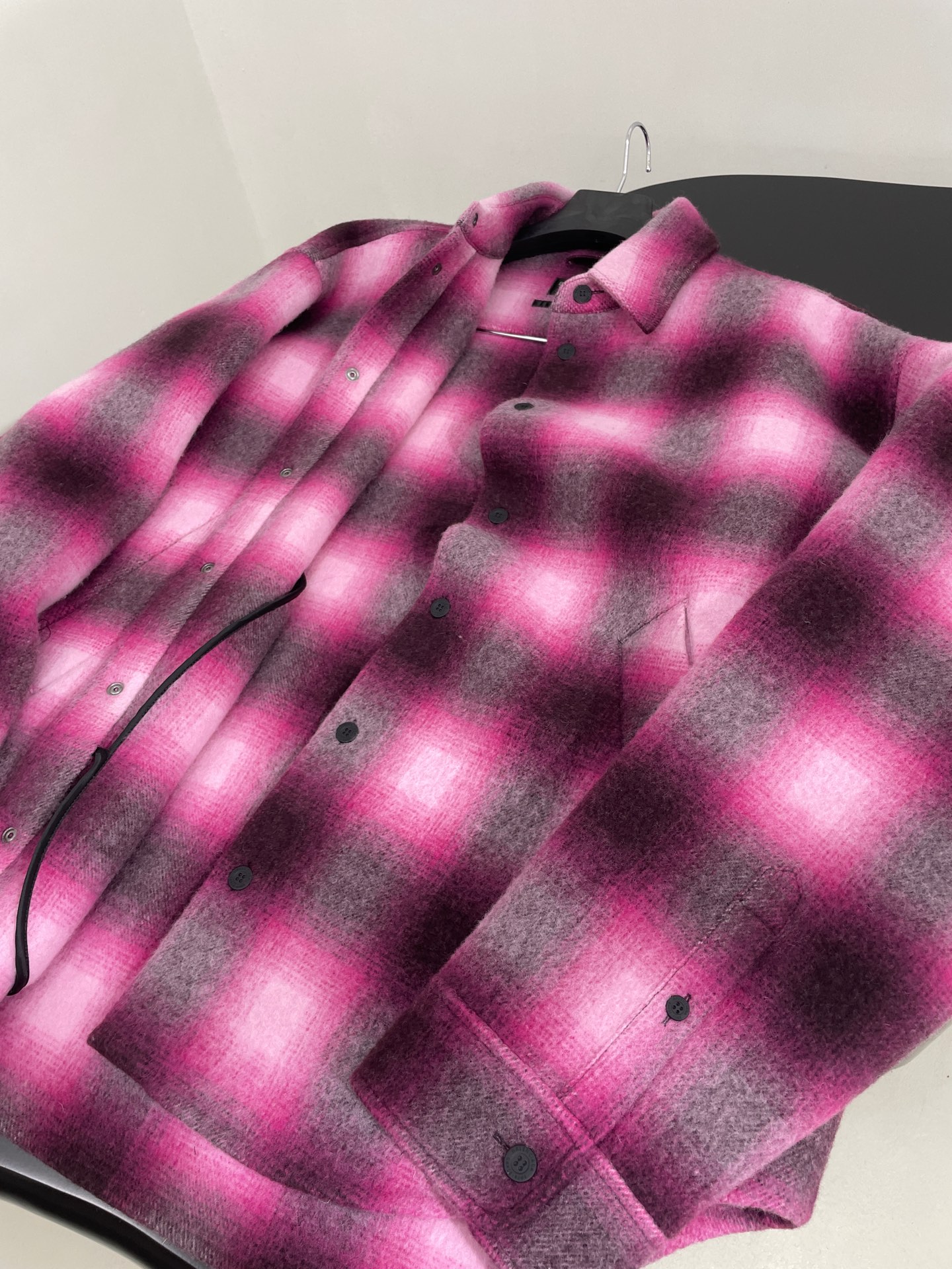 Bagsaaa Ba1en*iaga check-print padded wool shirt pink