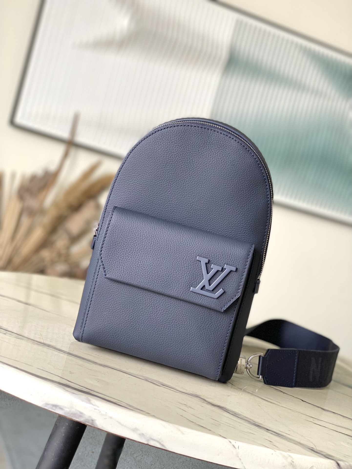 Bagsaaa LV M11601 Pilot Slingbag blue - 30cm