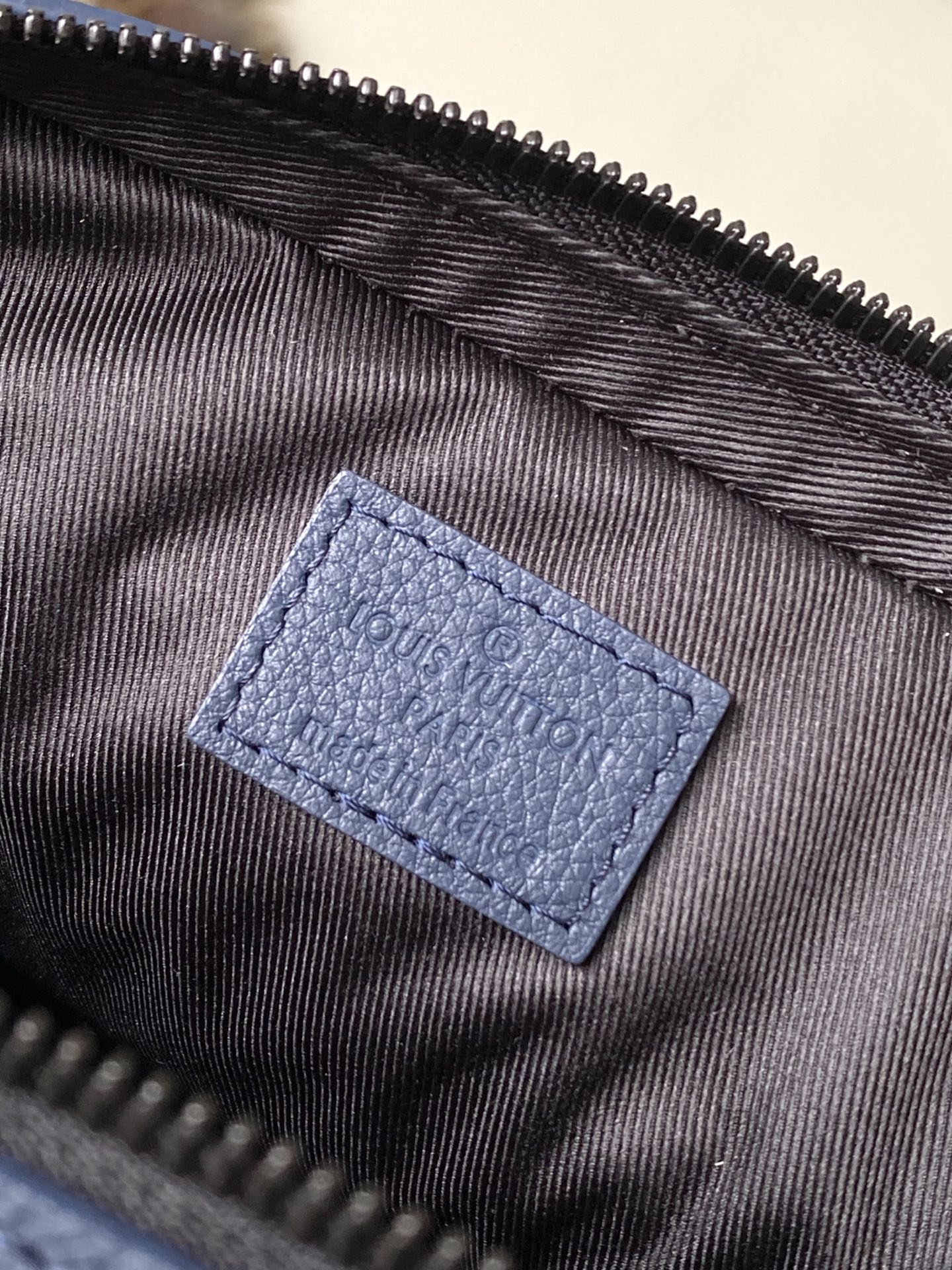 Bagsaaa LV M14785 Trio Messenger Navy Blue - 25cm