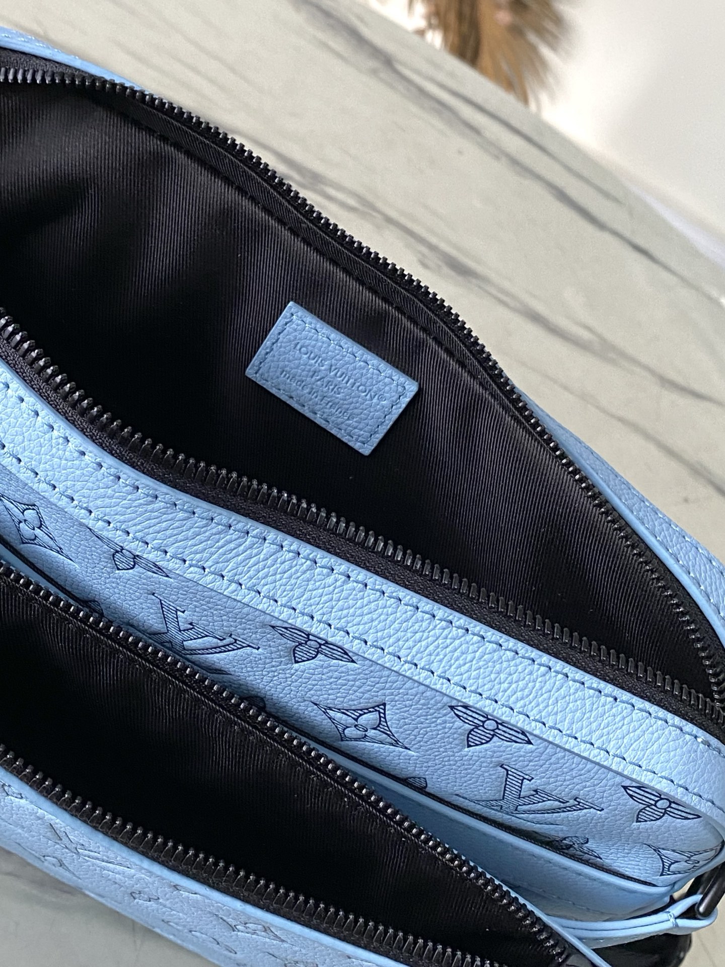 Bagsaaa LV M14781 Trio Messenger Sky Blue - 25cm