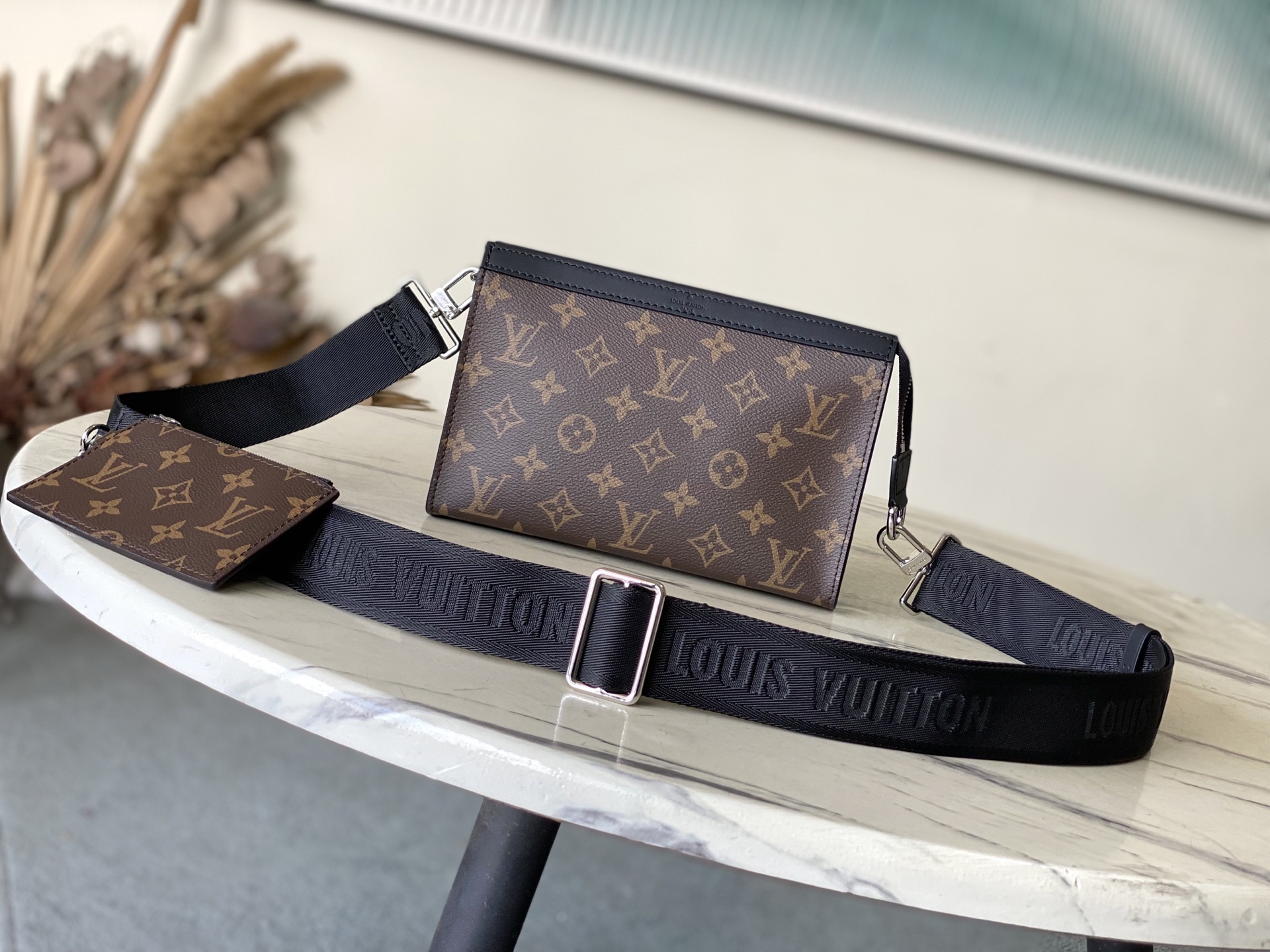 Bagsaaa LV M14036 Gaston Wearable Wallet Monogram - 22cm