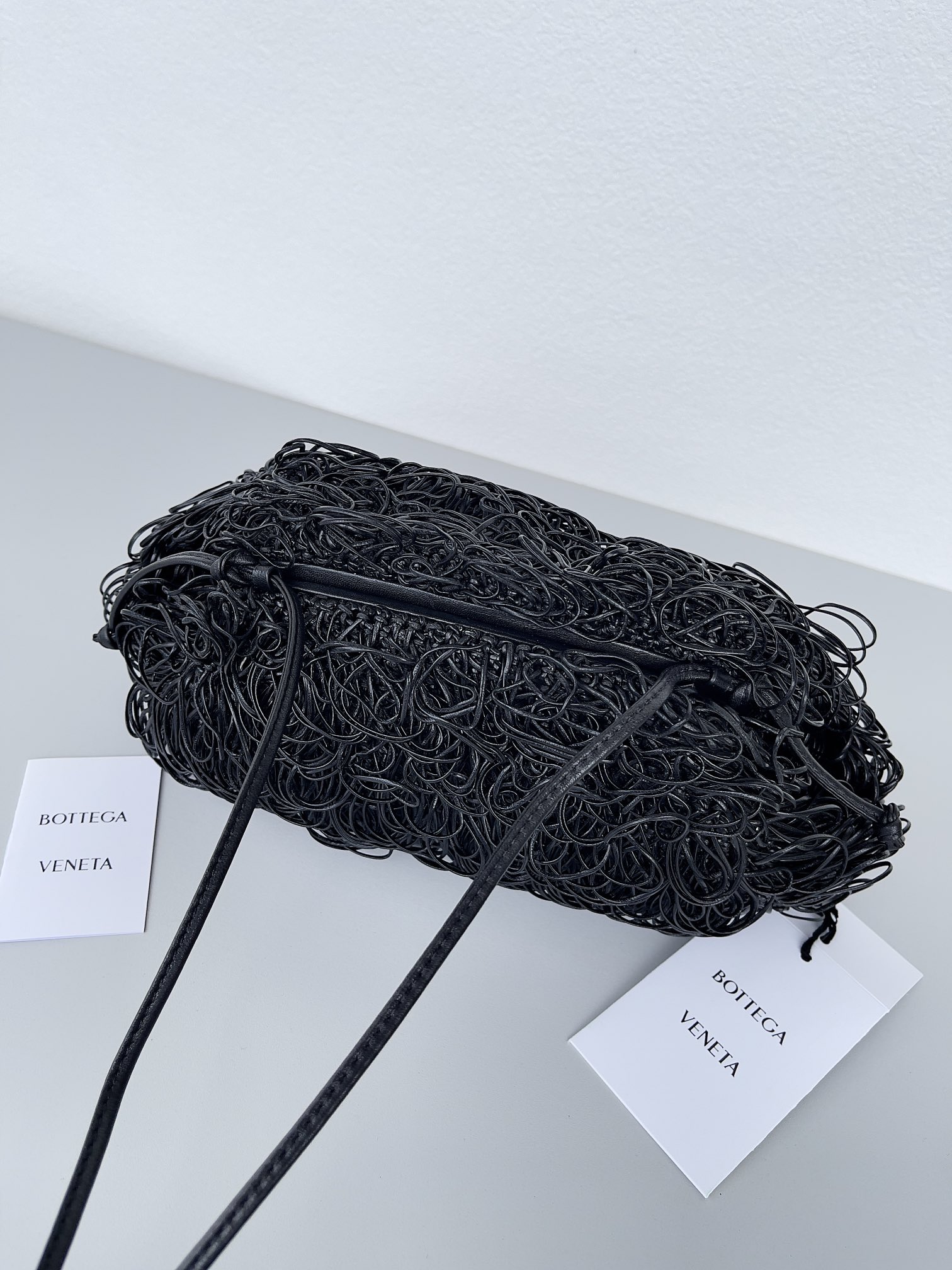Bagsaaa B0tt*ga Ven*ta The Sponge Pouch clutch bag black - 22cm