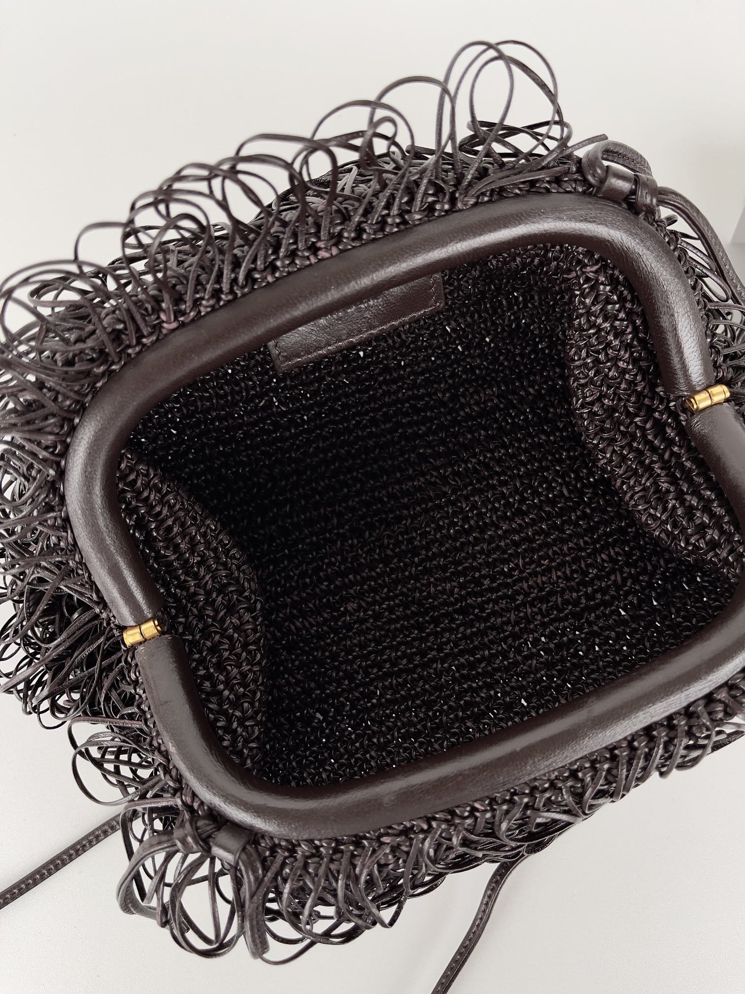 Bagsaaa B0tt*ga Ven*ta The Sponge Pouch clutch bag fondant - 22cm