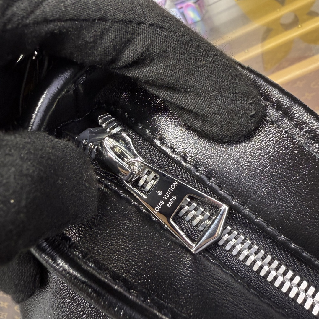 Bagsaaa LV M15175 Carry All Travel Bag Black - 45cm