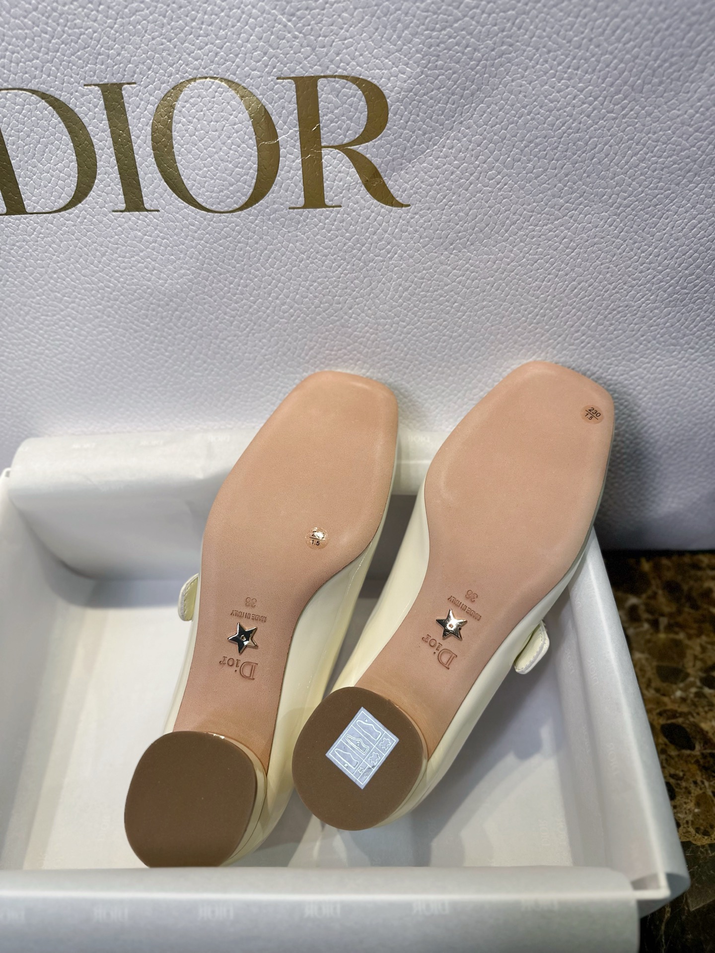 Bagsaaa Miss D10r Pump White Patent Calfskin