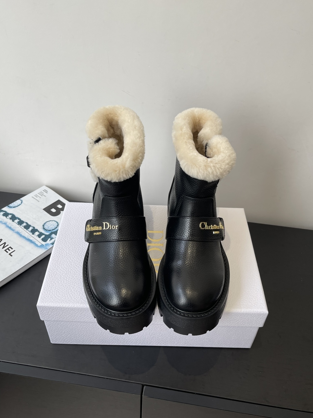Bagsaaa D10rAlps D-Quest Ankle Boot Black Grained Calfskin and White Lambskin Shearling